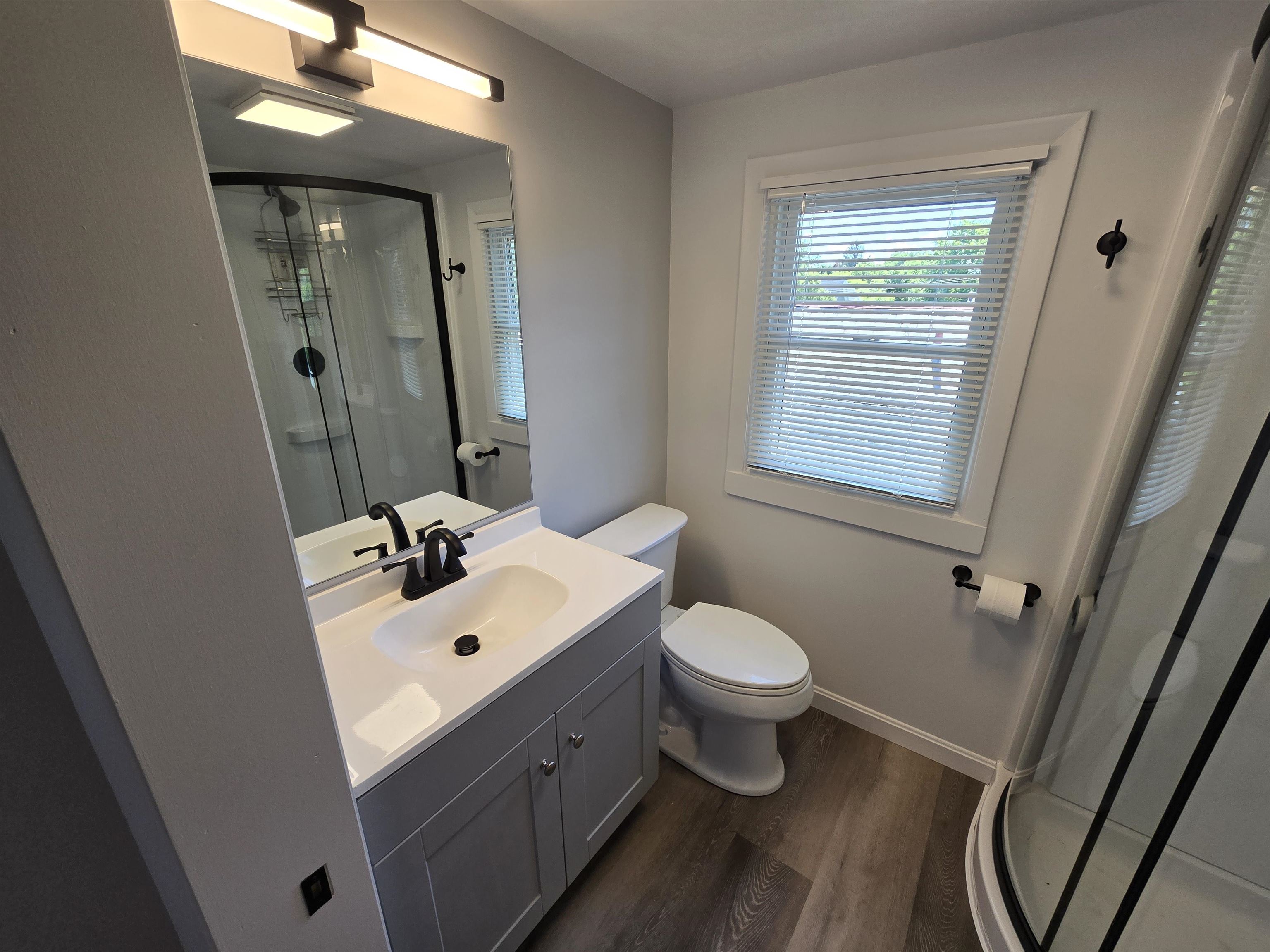 property viewer photo 7