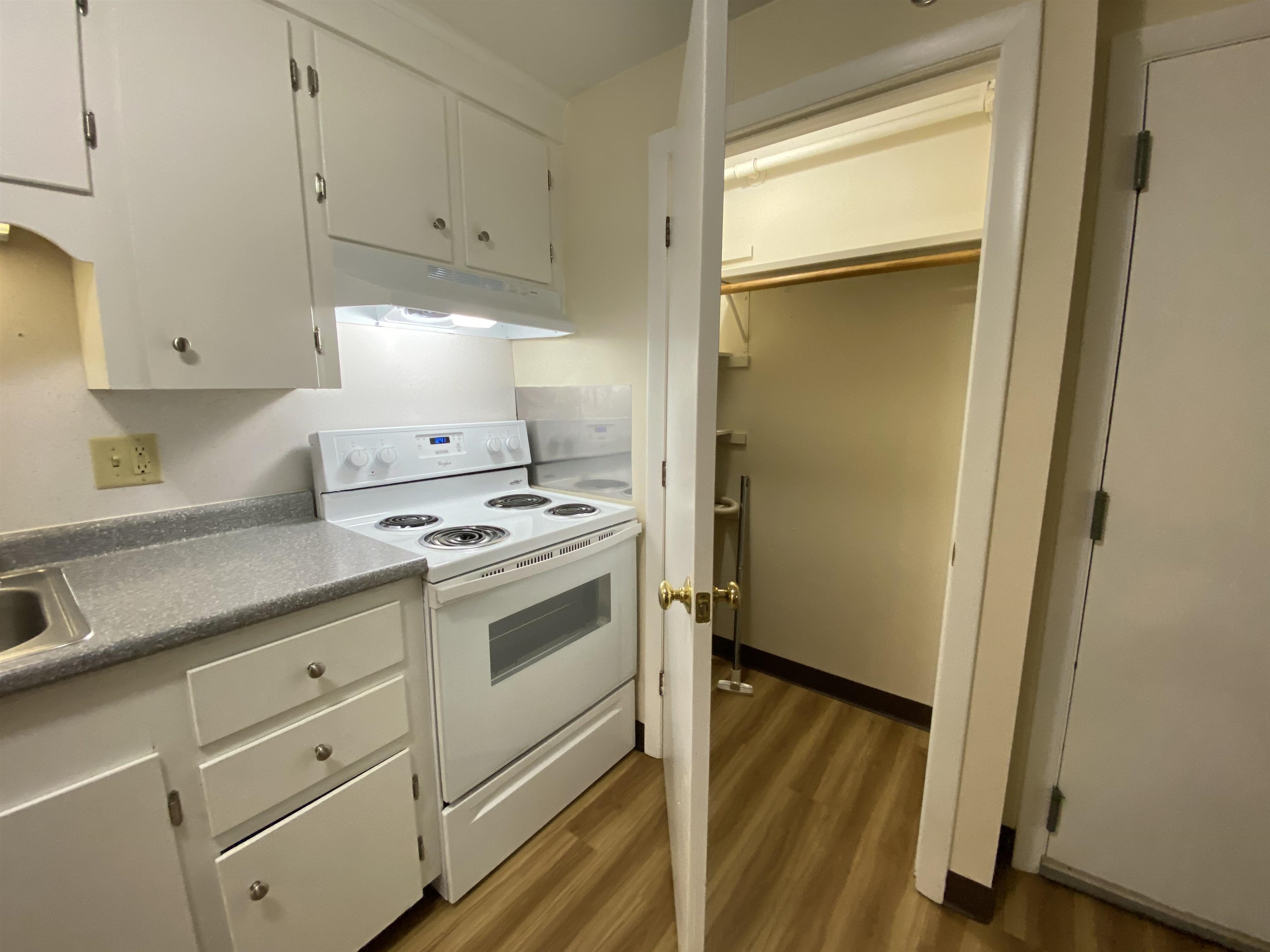 property viewer photo 11