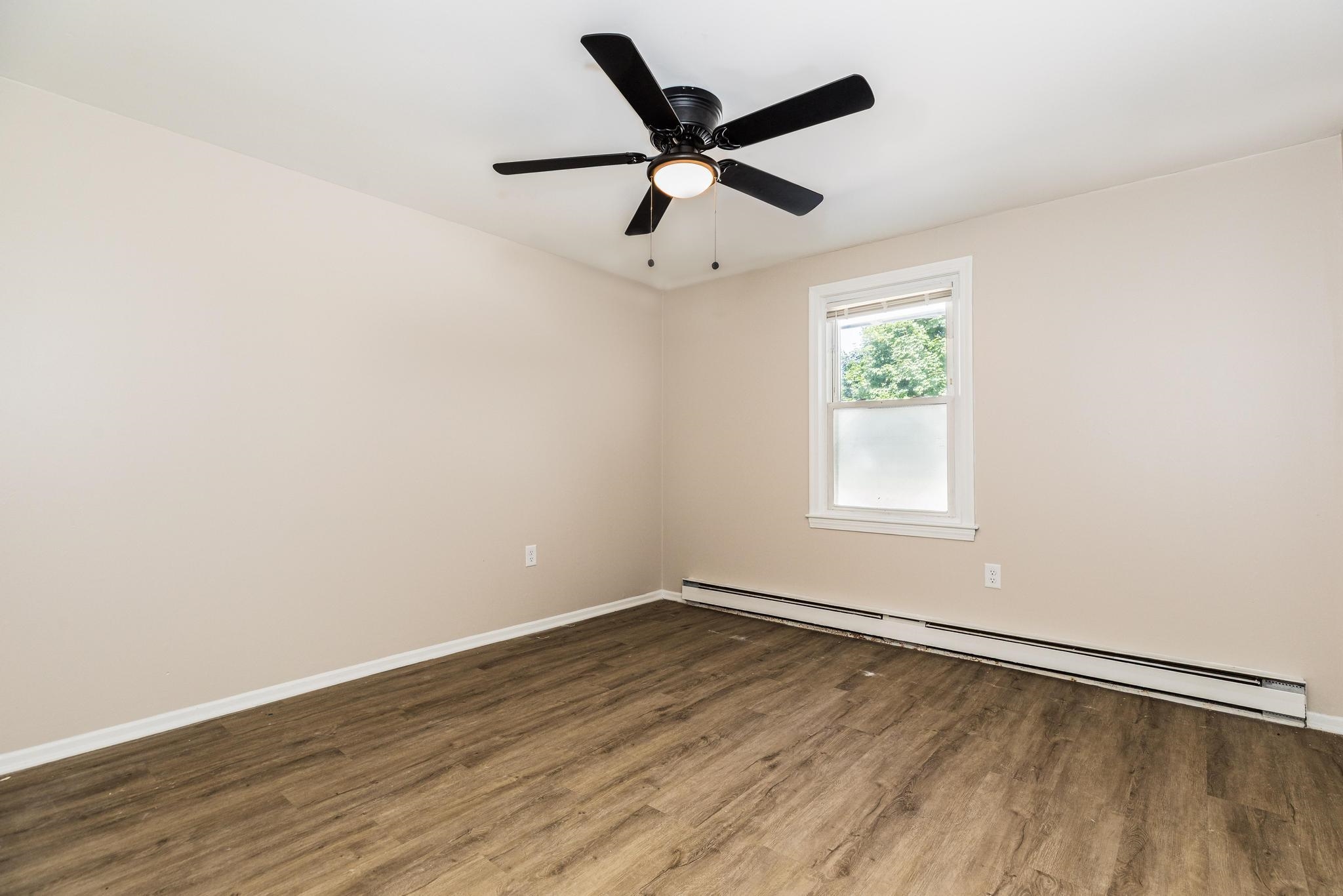 property viewer photo 11