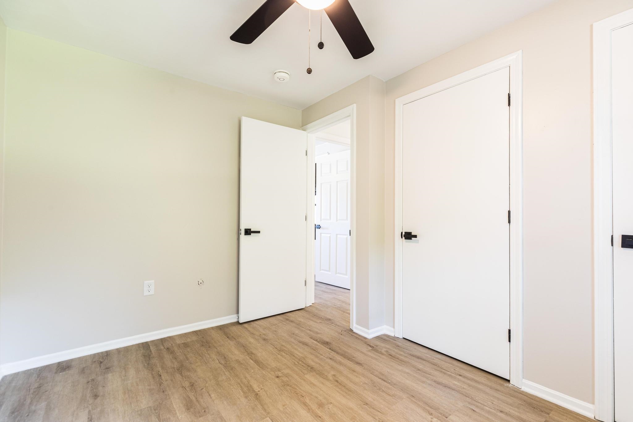 property viewer photo 16