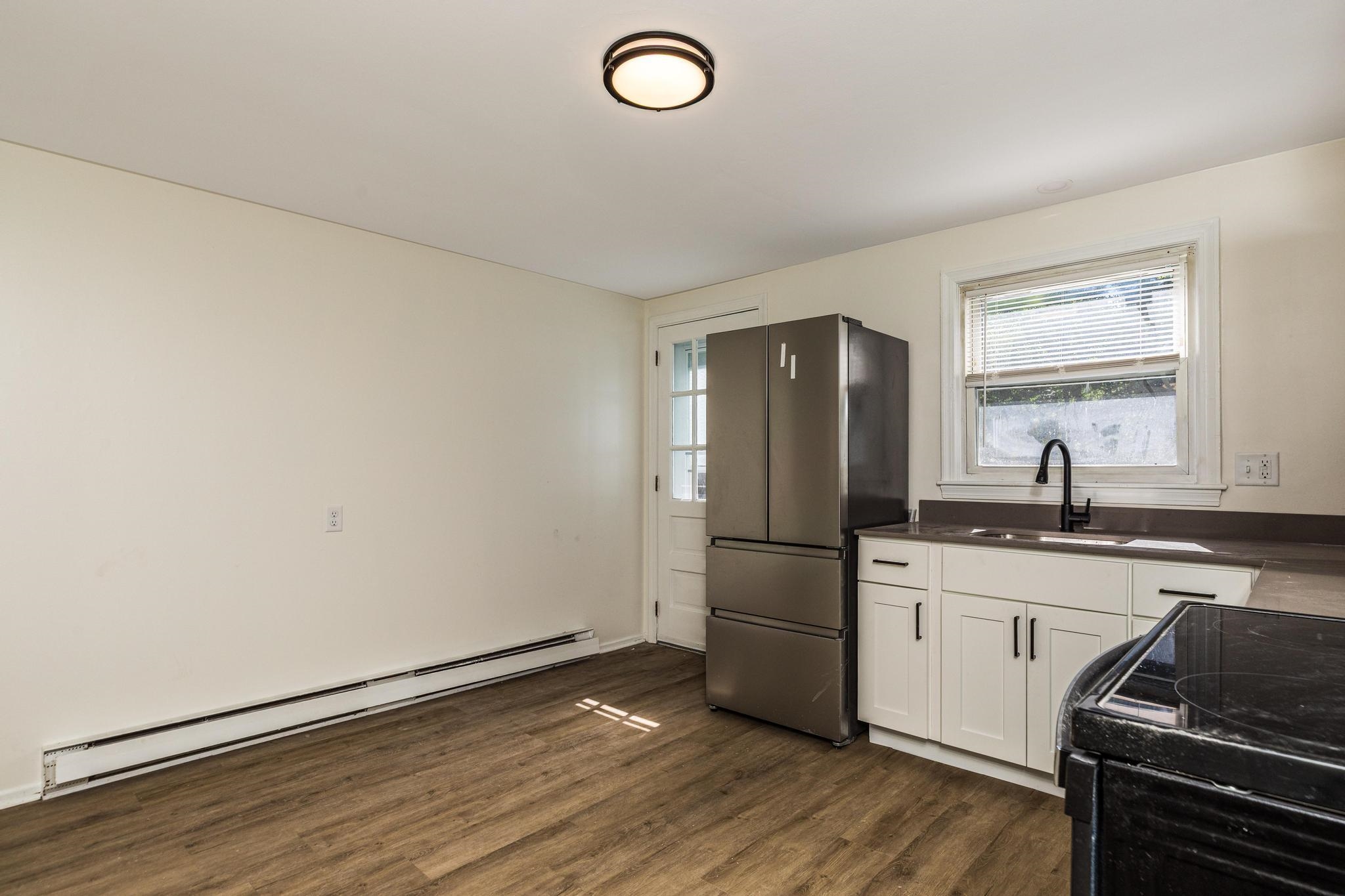 property viewer photo 3