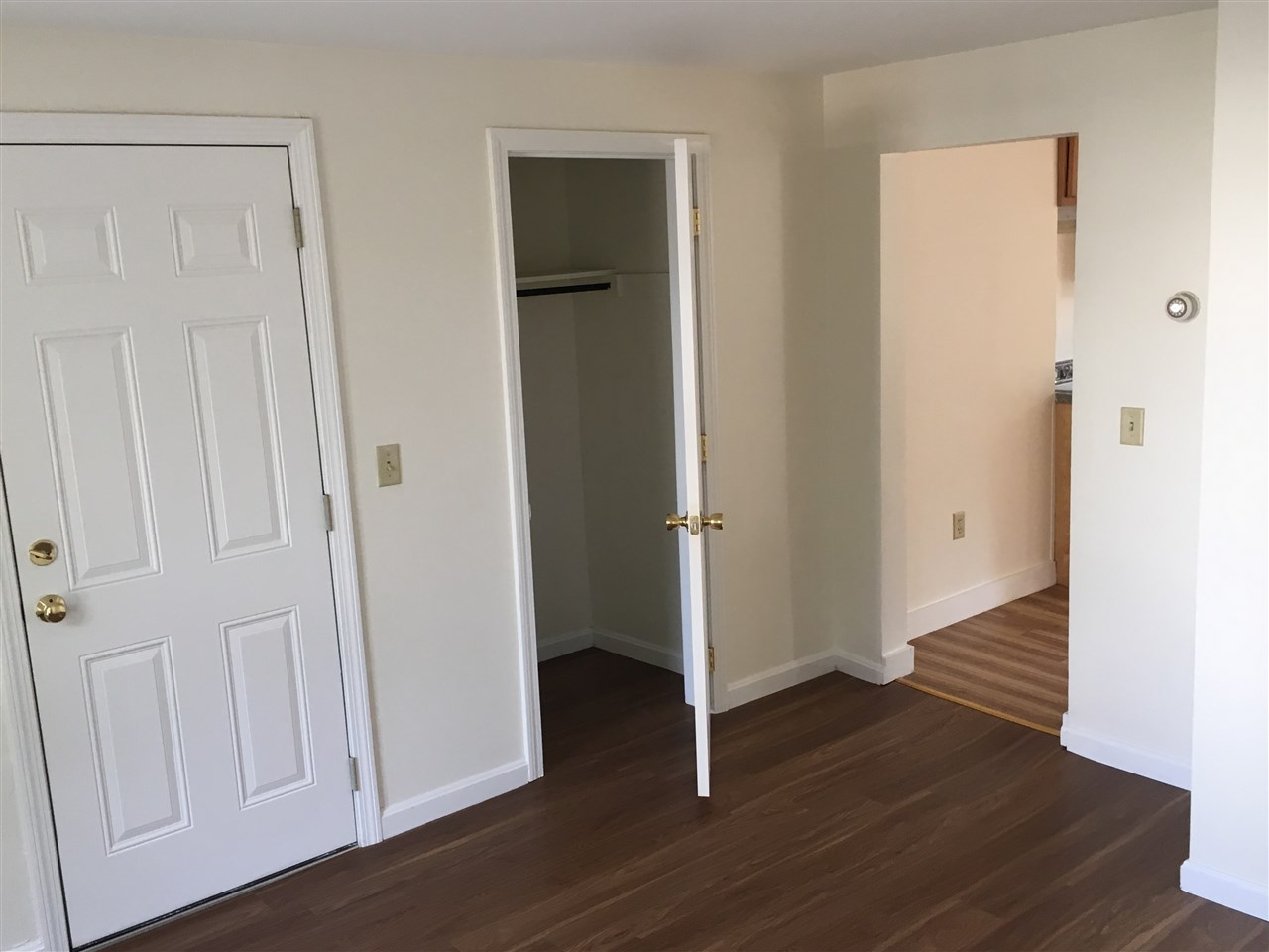 property viewer photo 15