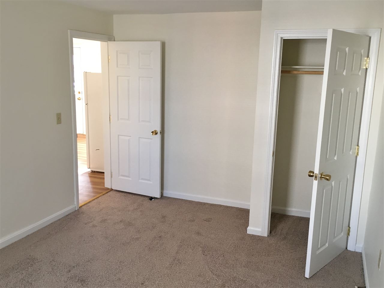 property viewer photo 25