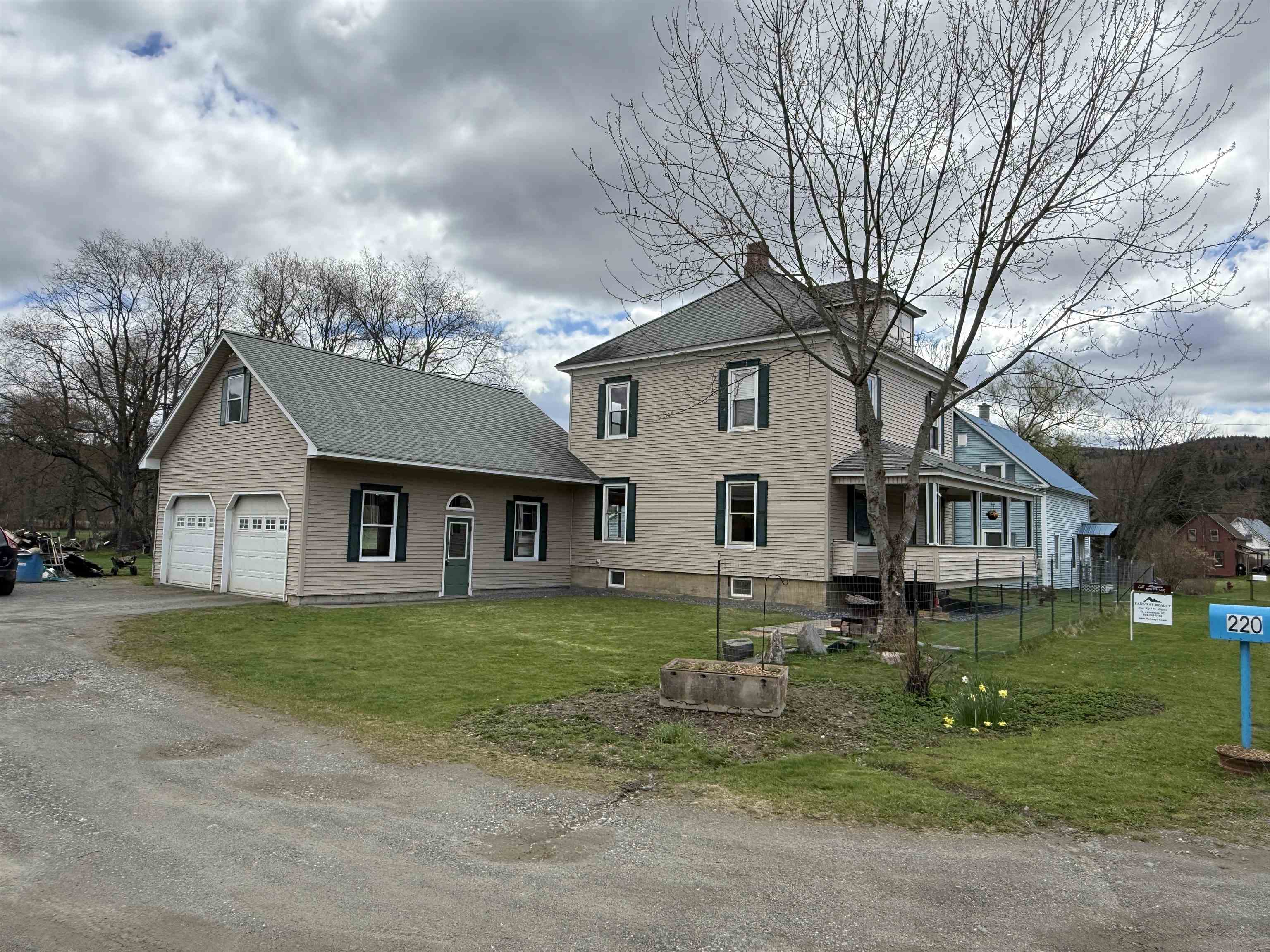 main property photo 3