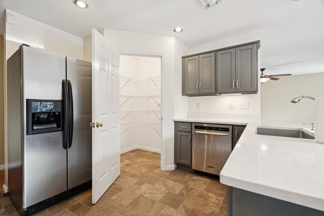 property viewer photo 11