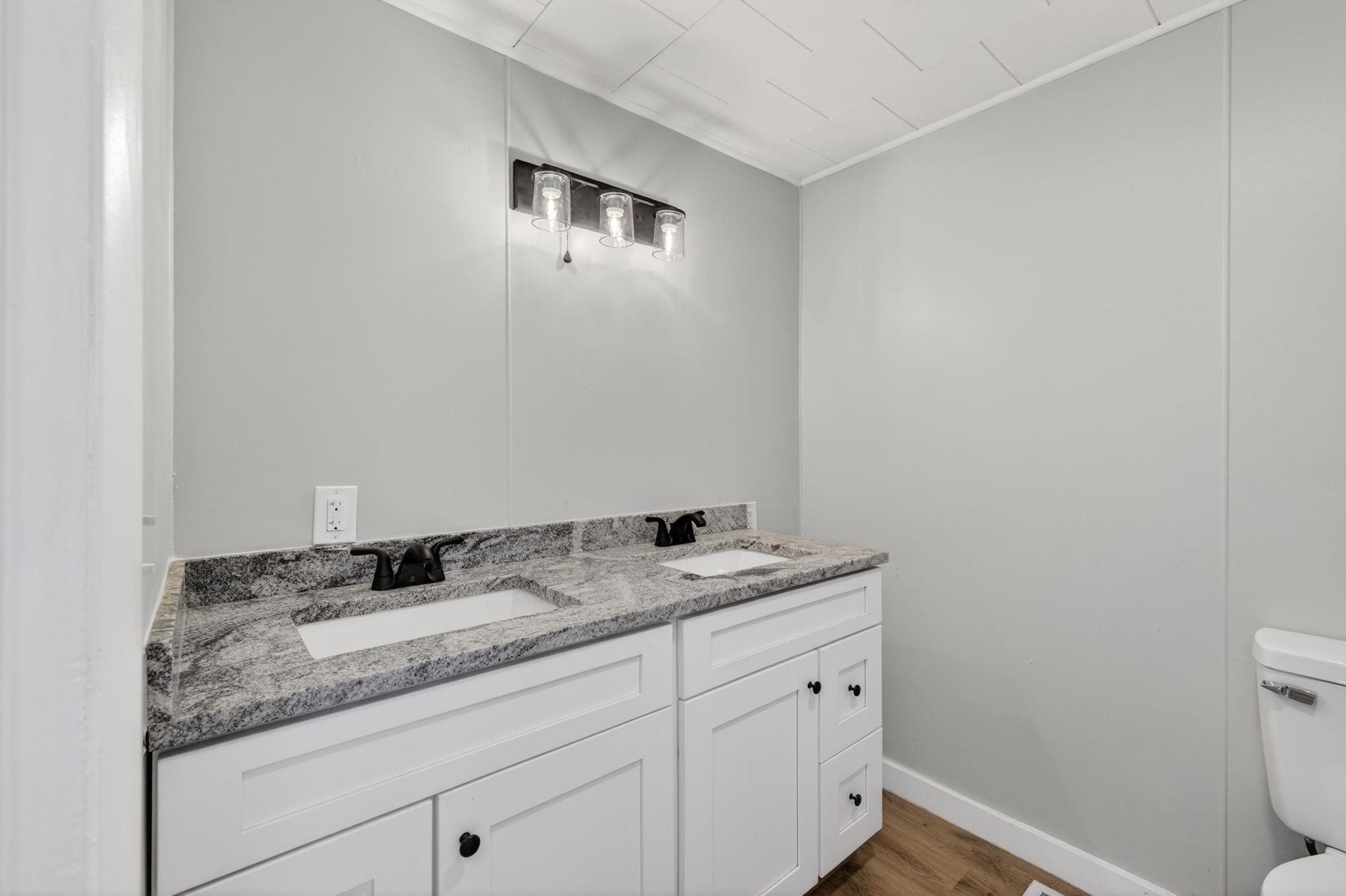 property viewer photo 12