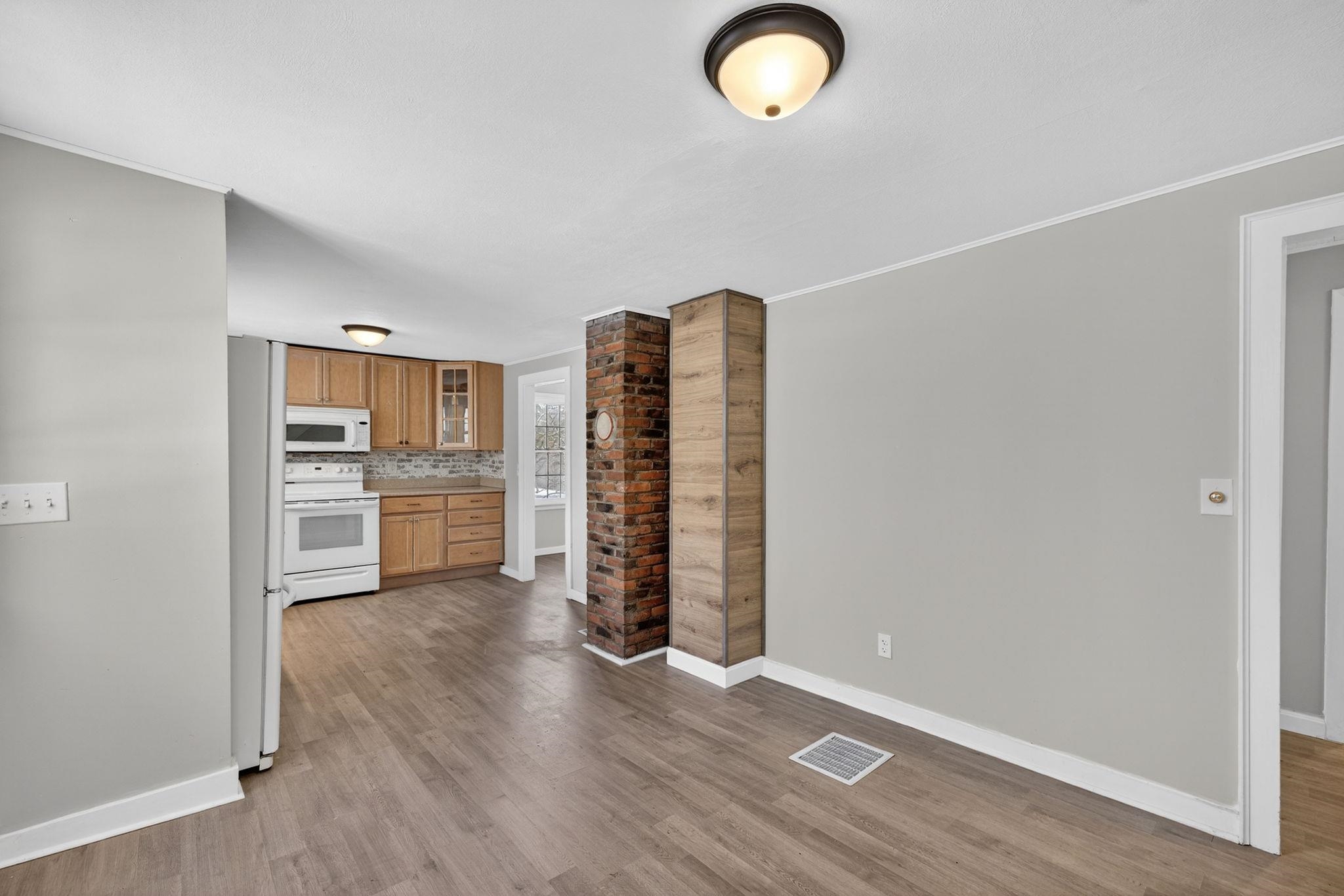 property viewer photo 3