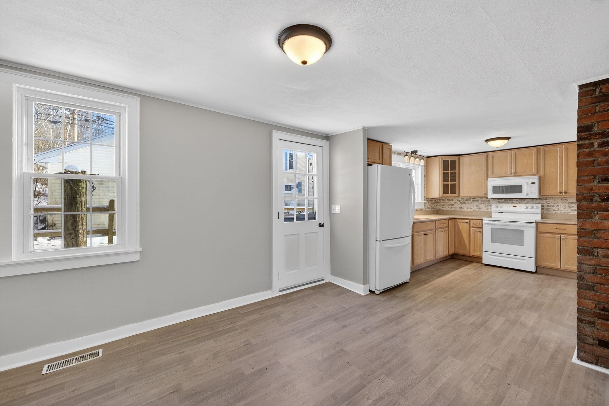 property viewer photo 4