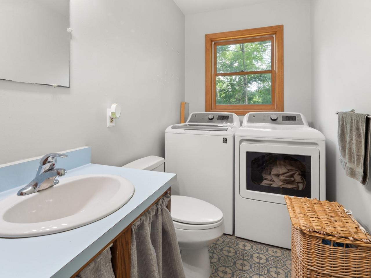 property viewer photo 16