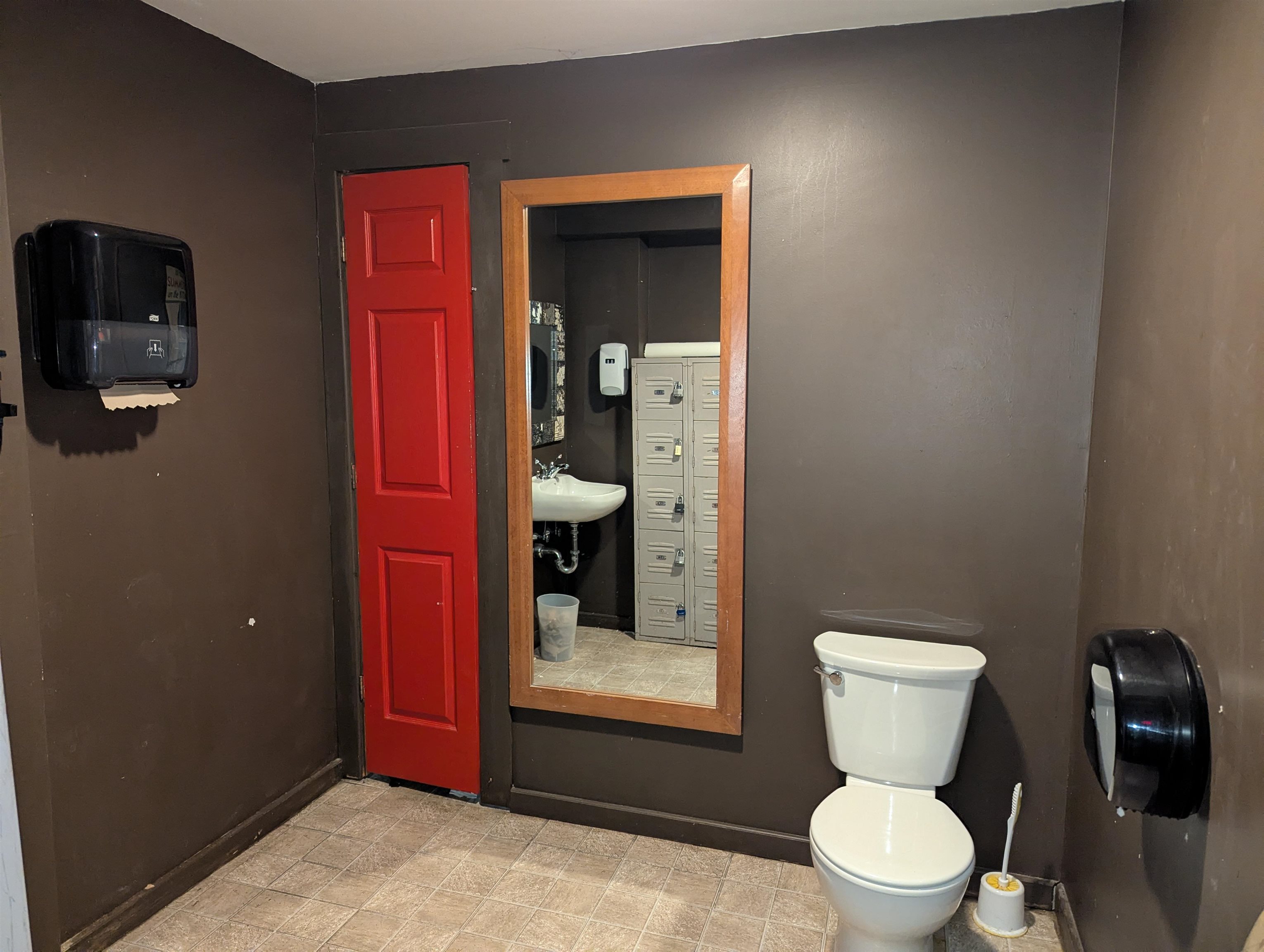 main property photo 11
