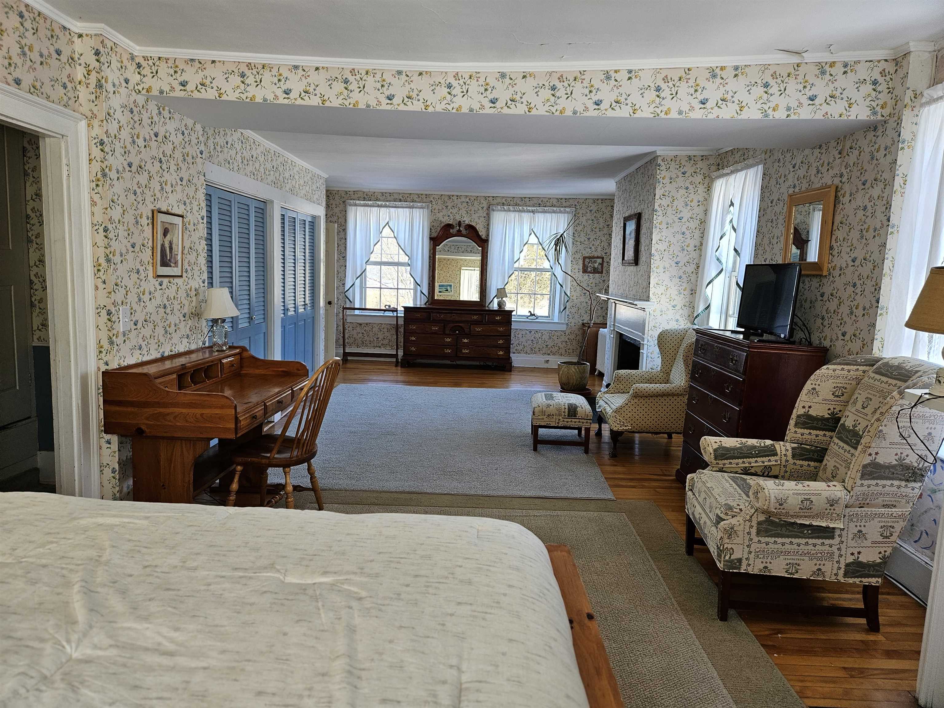 main property photo 36