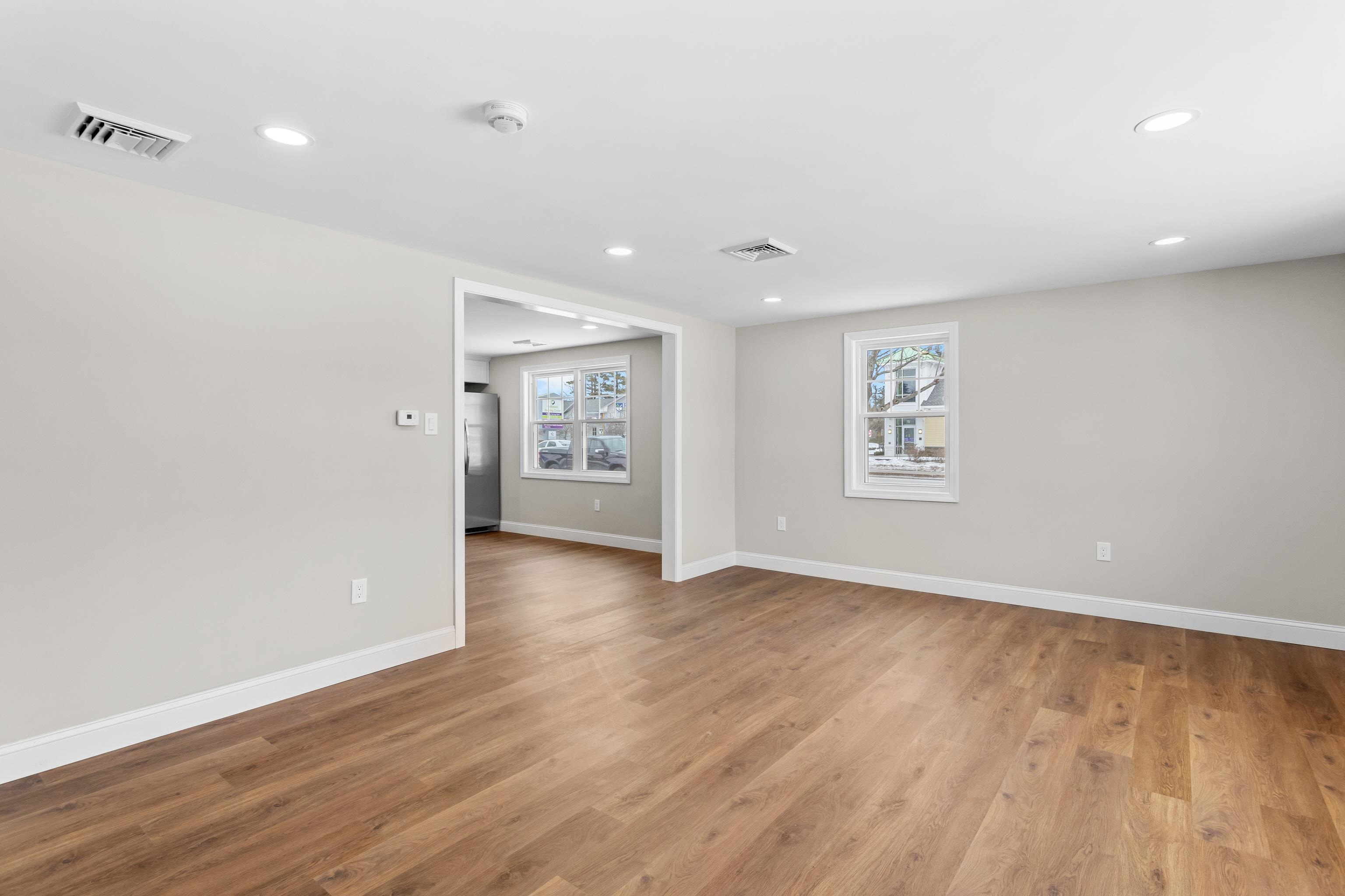 property viewer photo 16