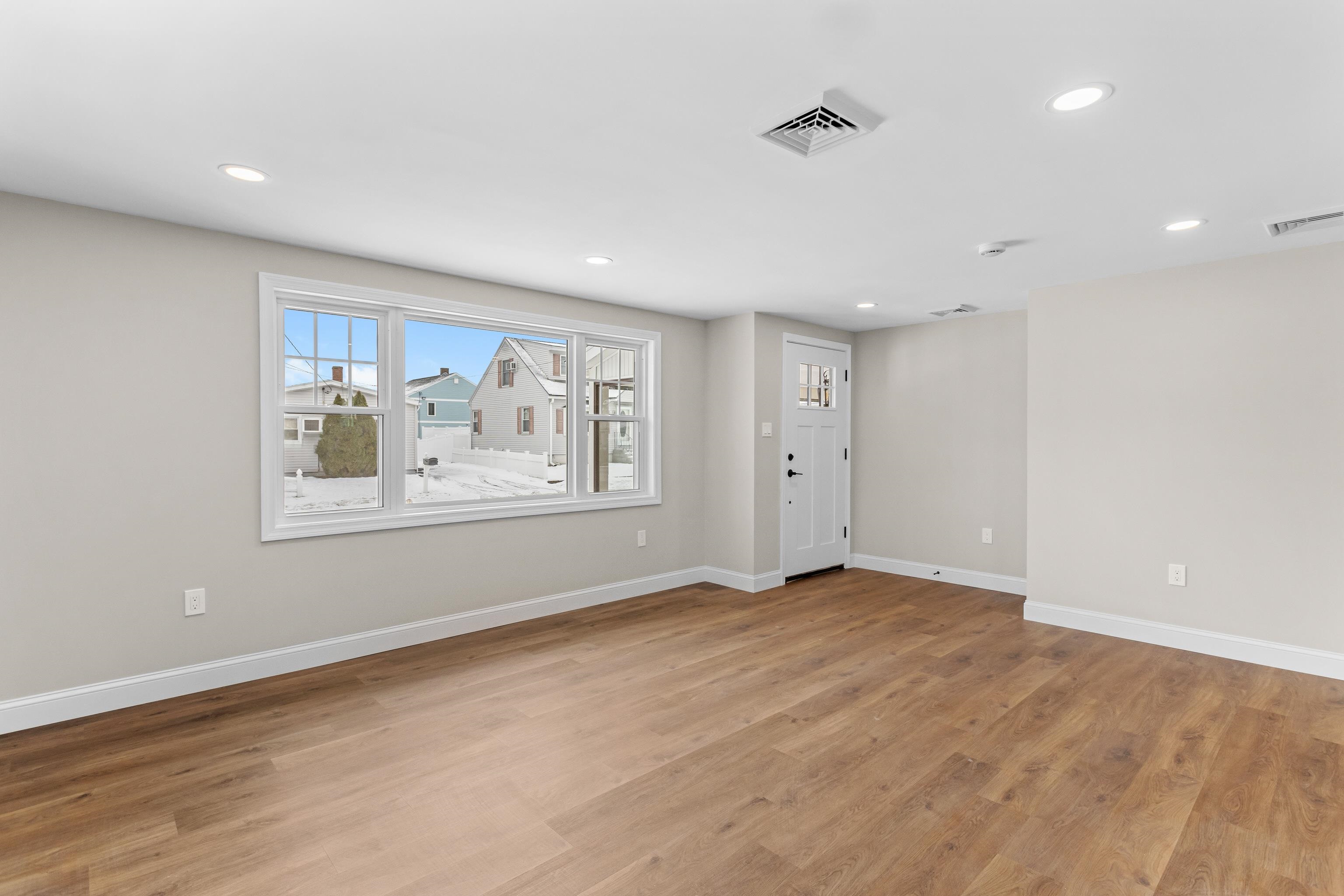 property viewer photo 18