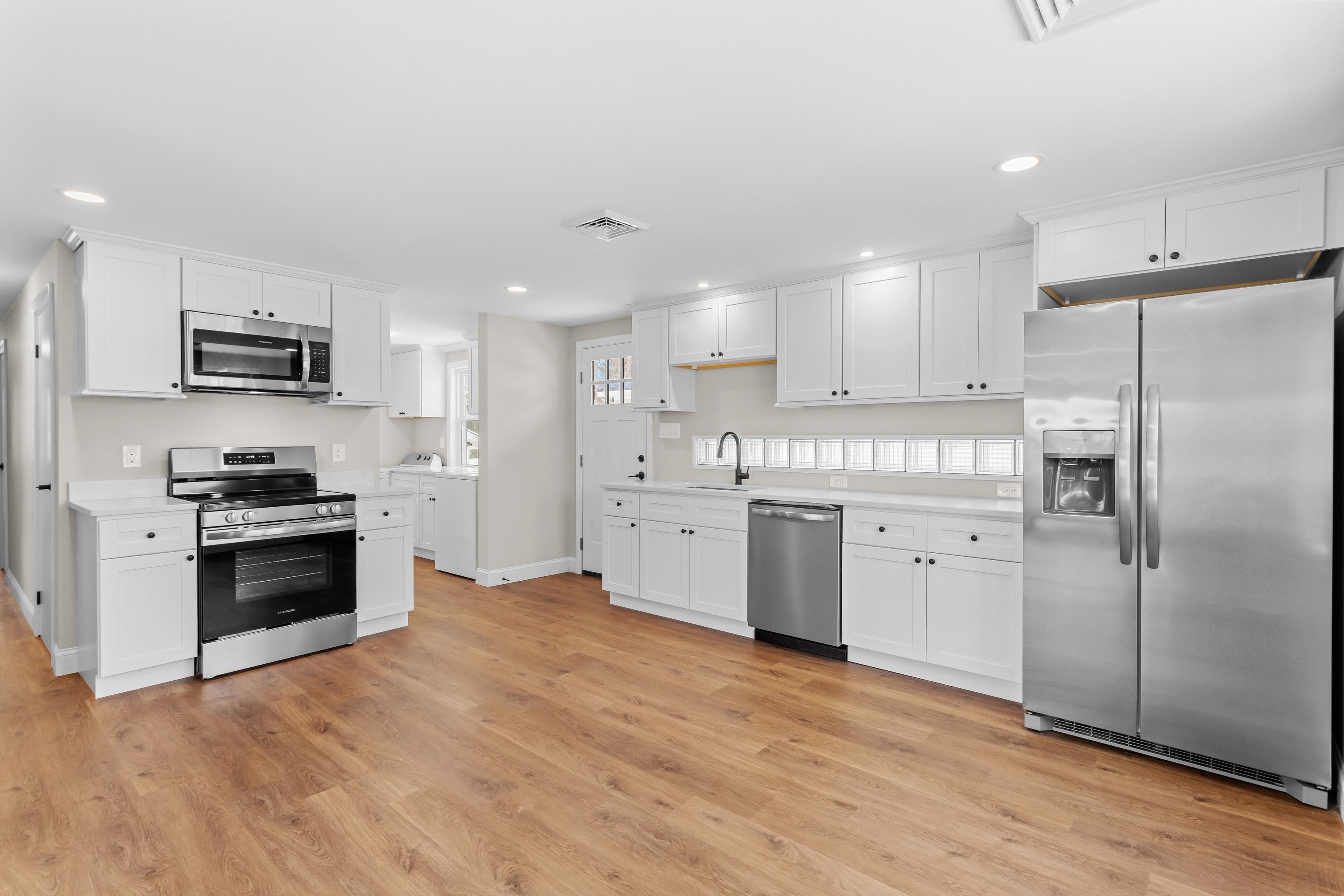 property viewer photo 7