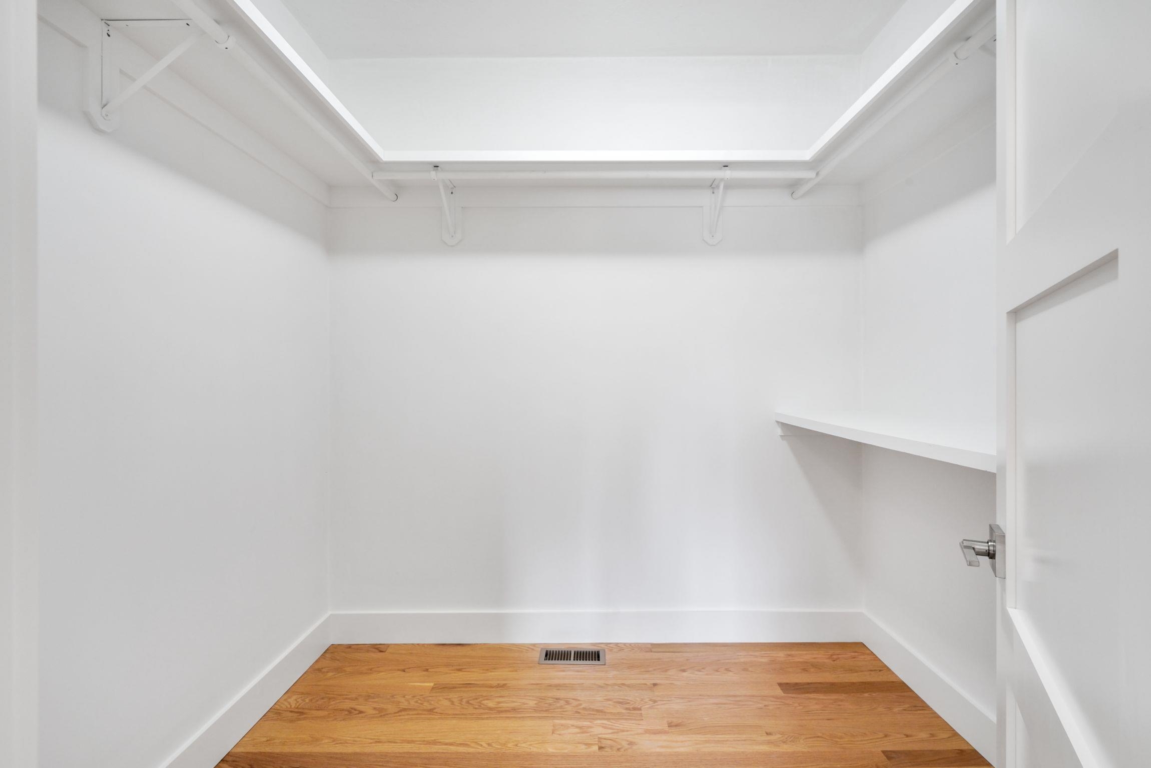 property viewer photo 22