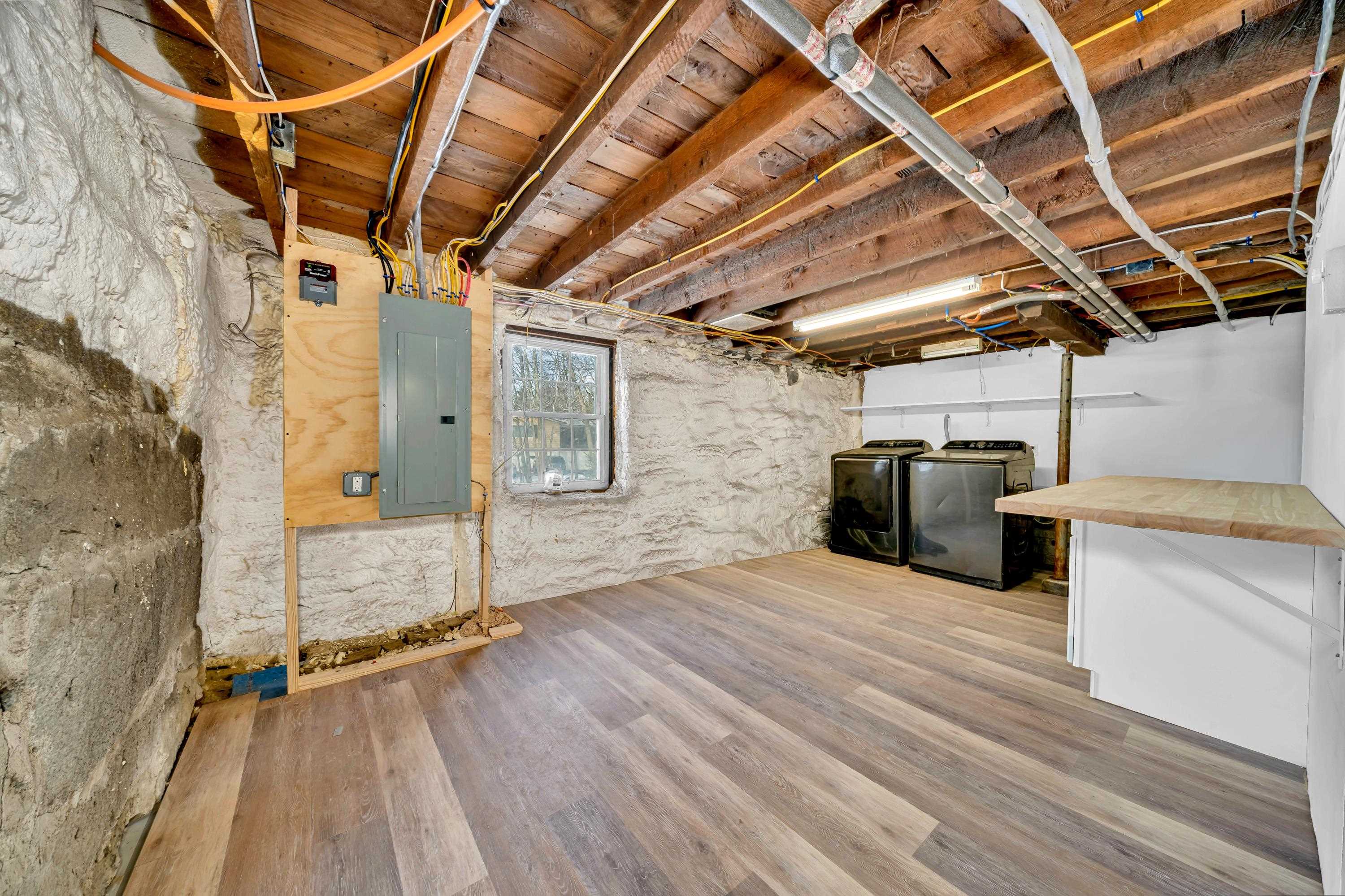 property viewer photo 46