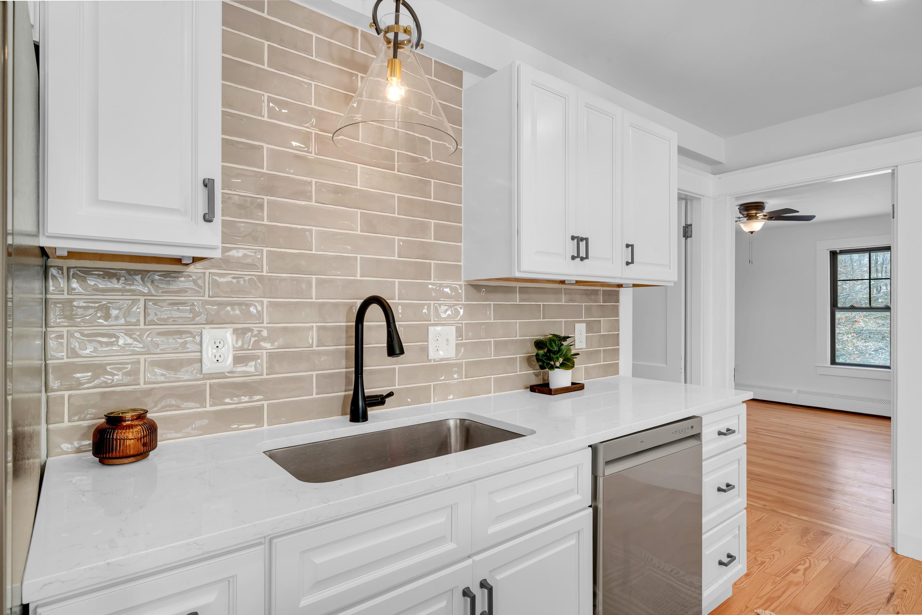 property viewer photo 7