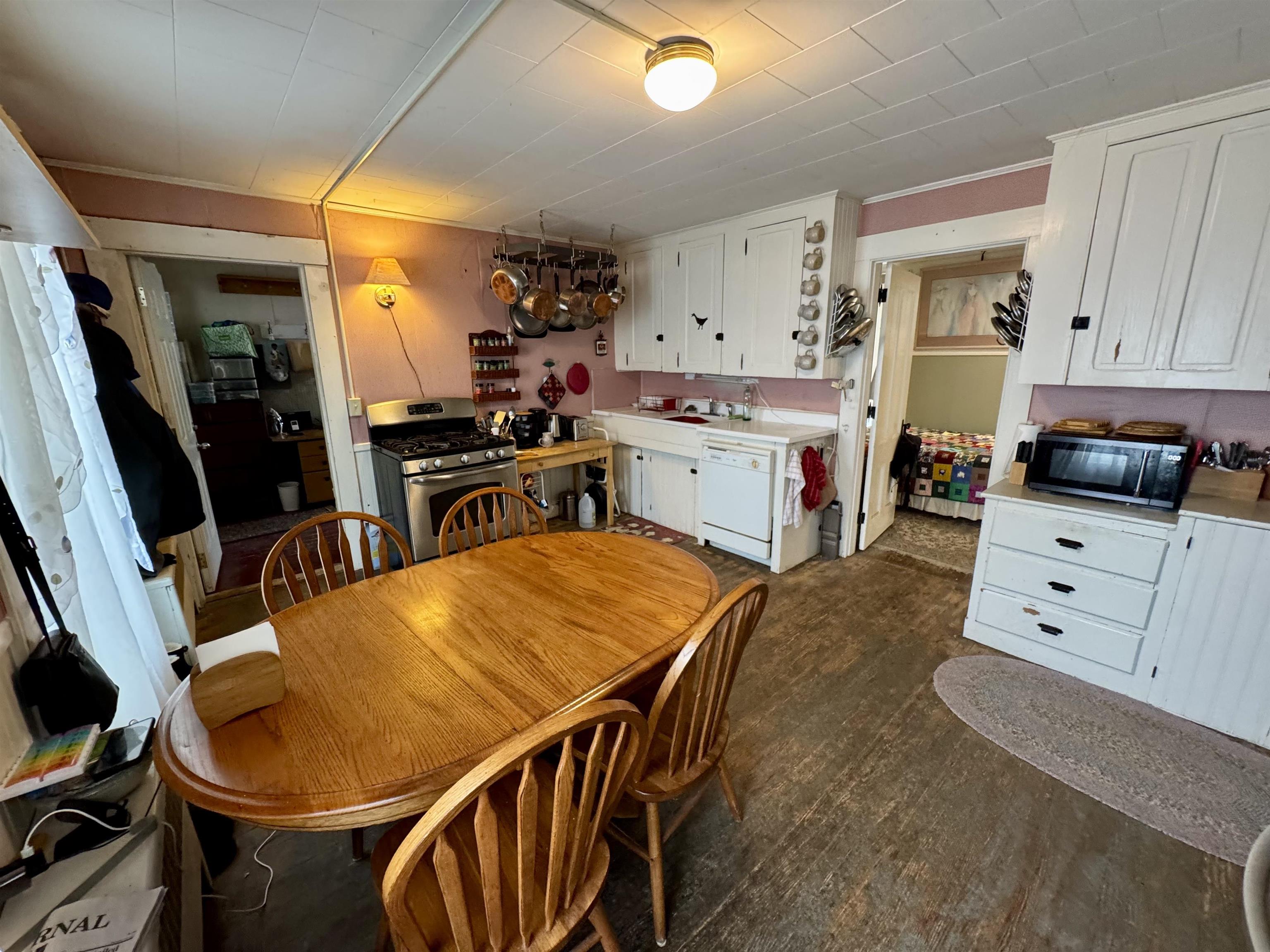 main property photo 5