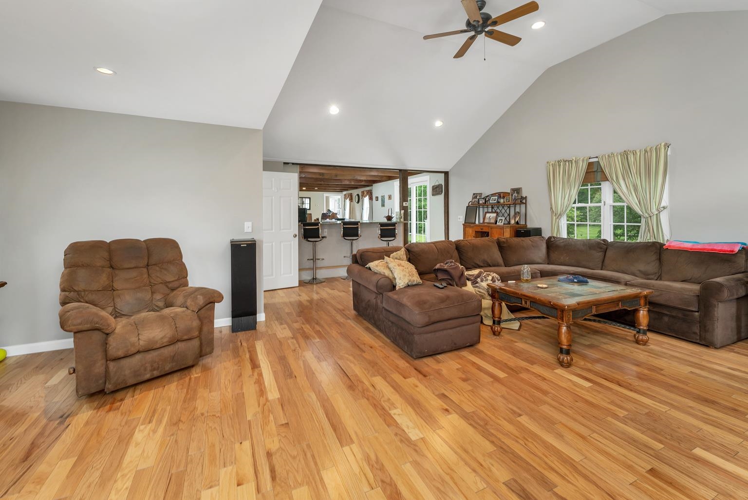 property viewer photo 32