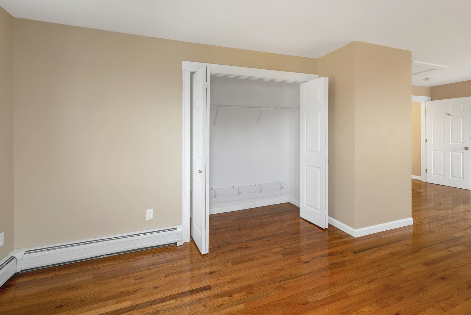 property viewer photo 43