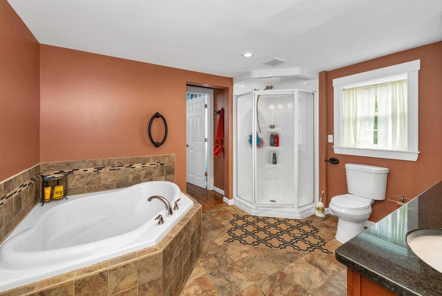property viewer photo 44