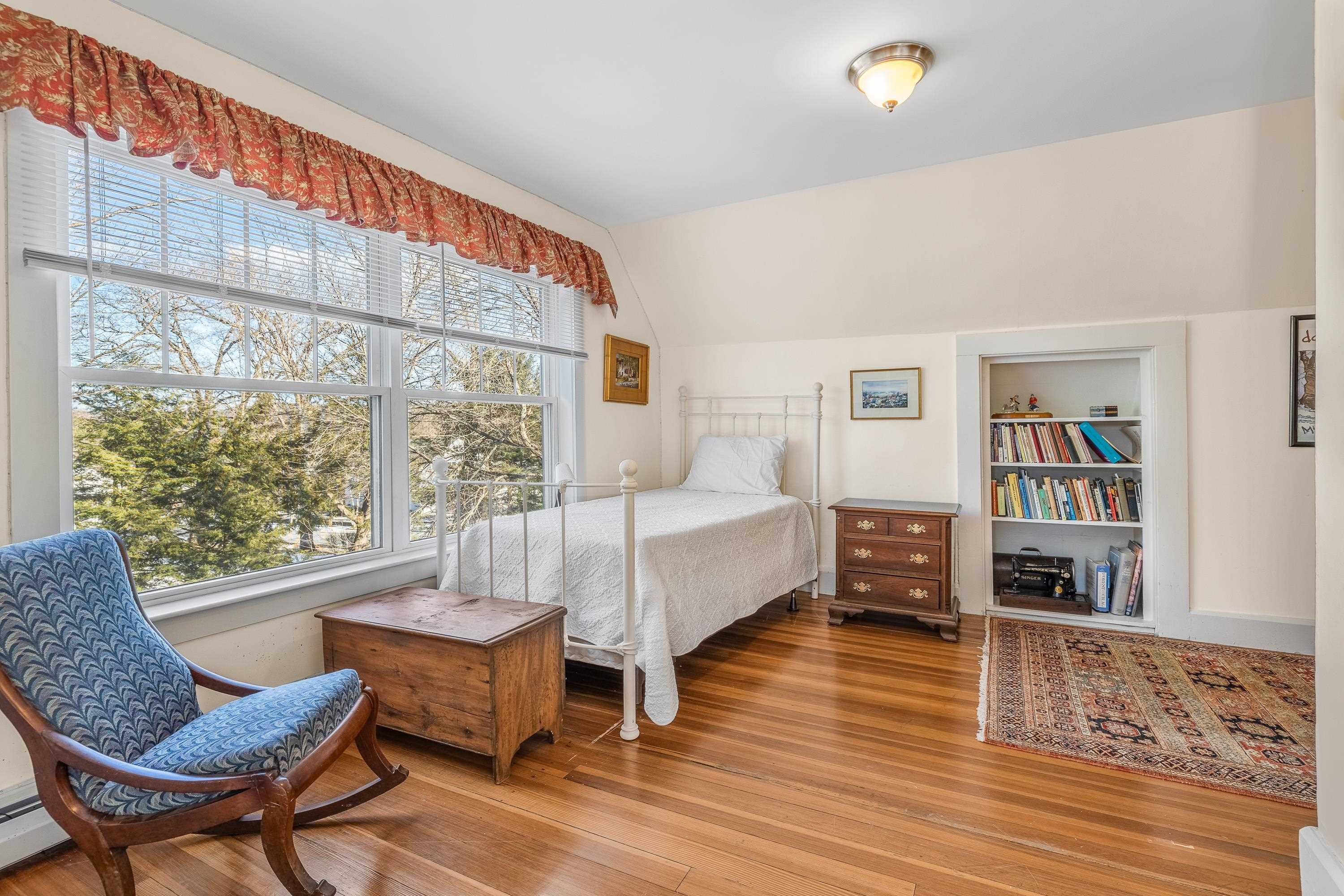 main property photo 40