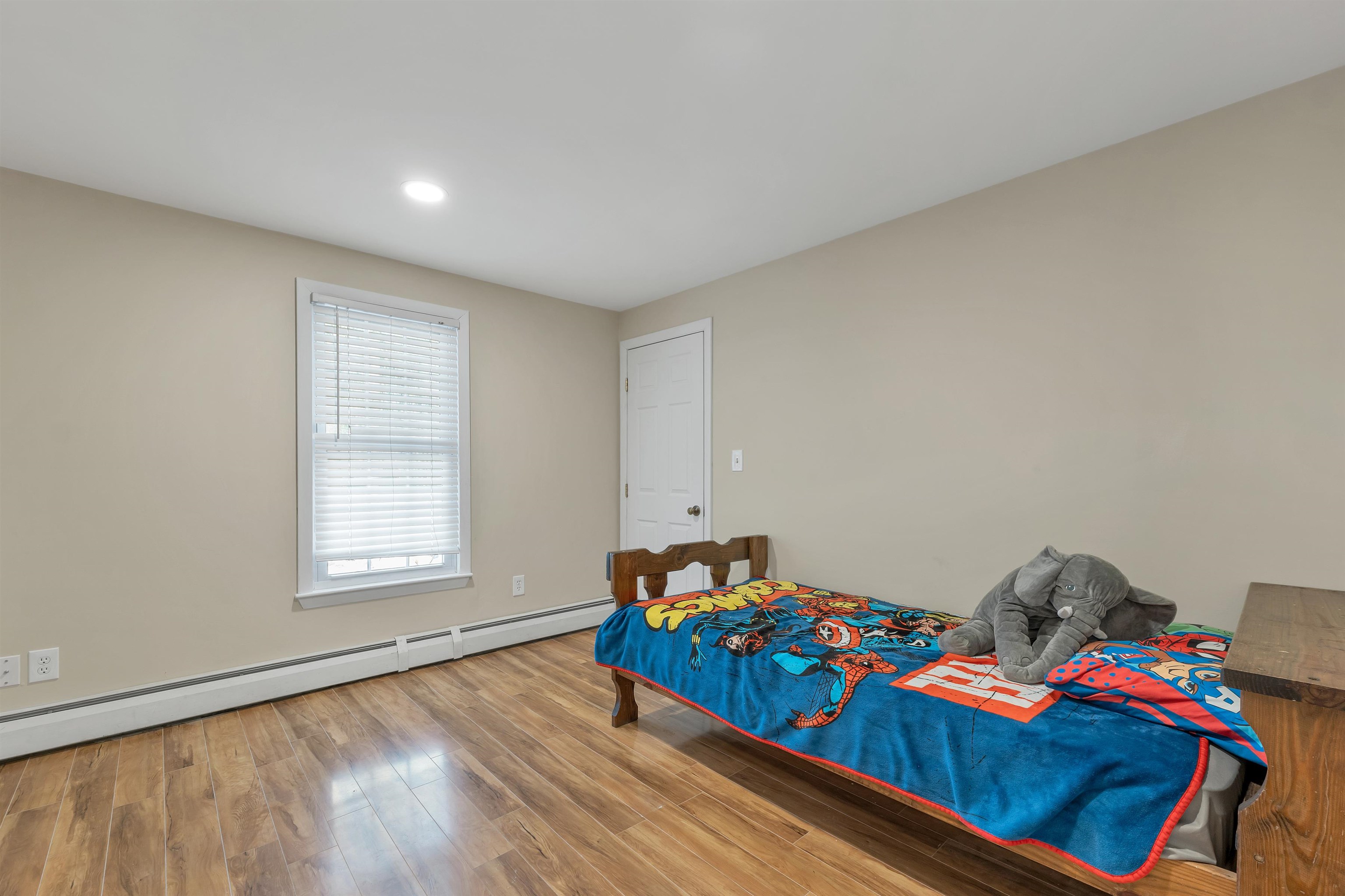 property viewer photo 12