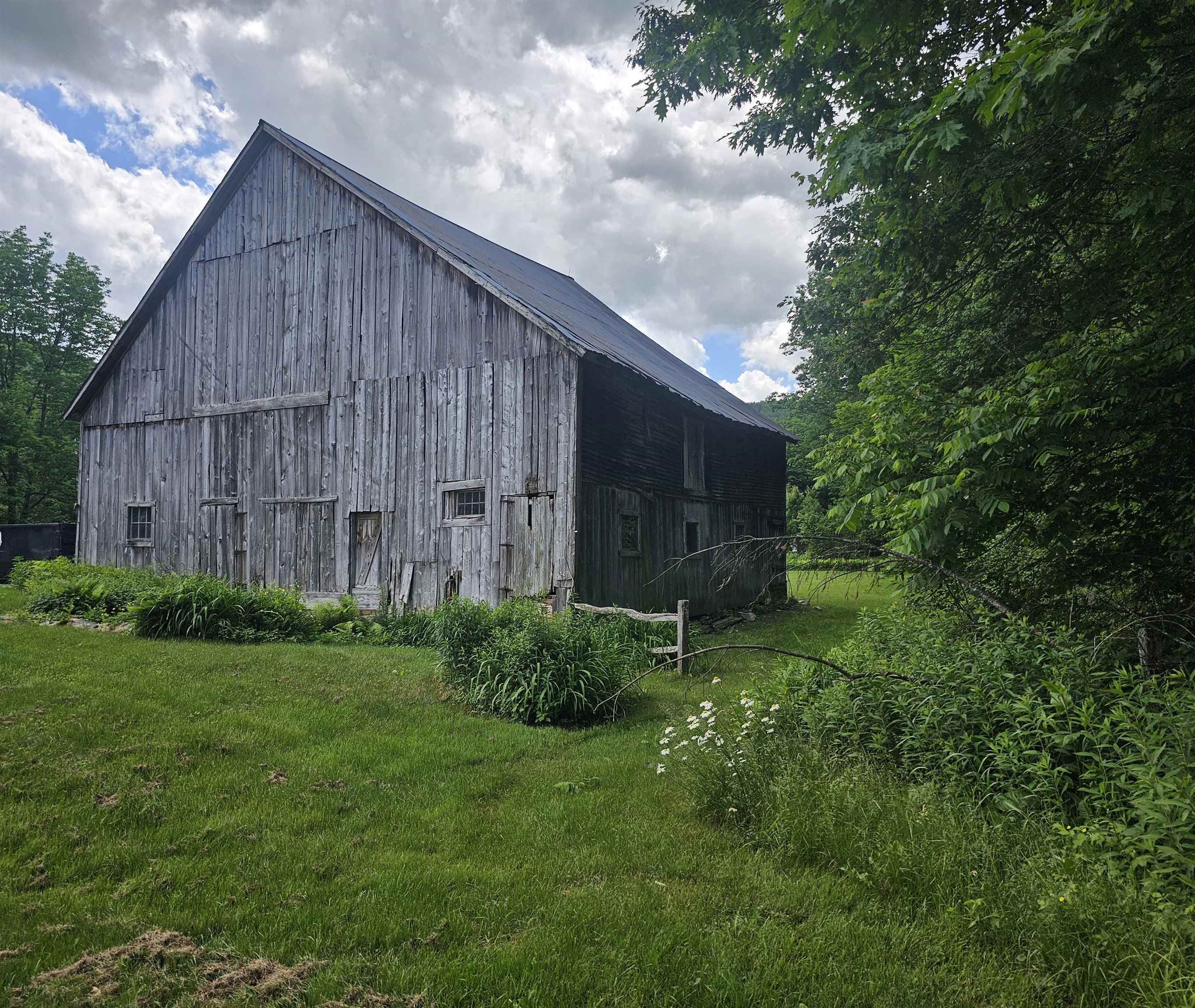main property photo 39