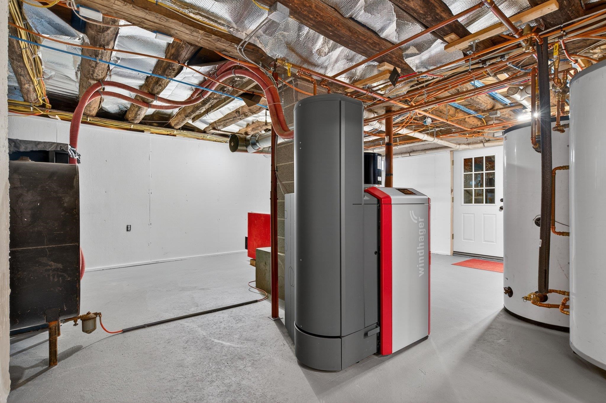main property photo 50