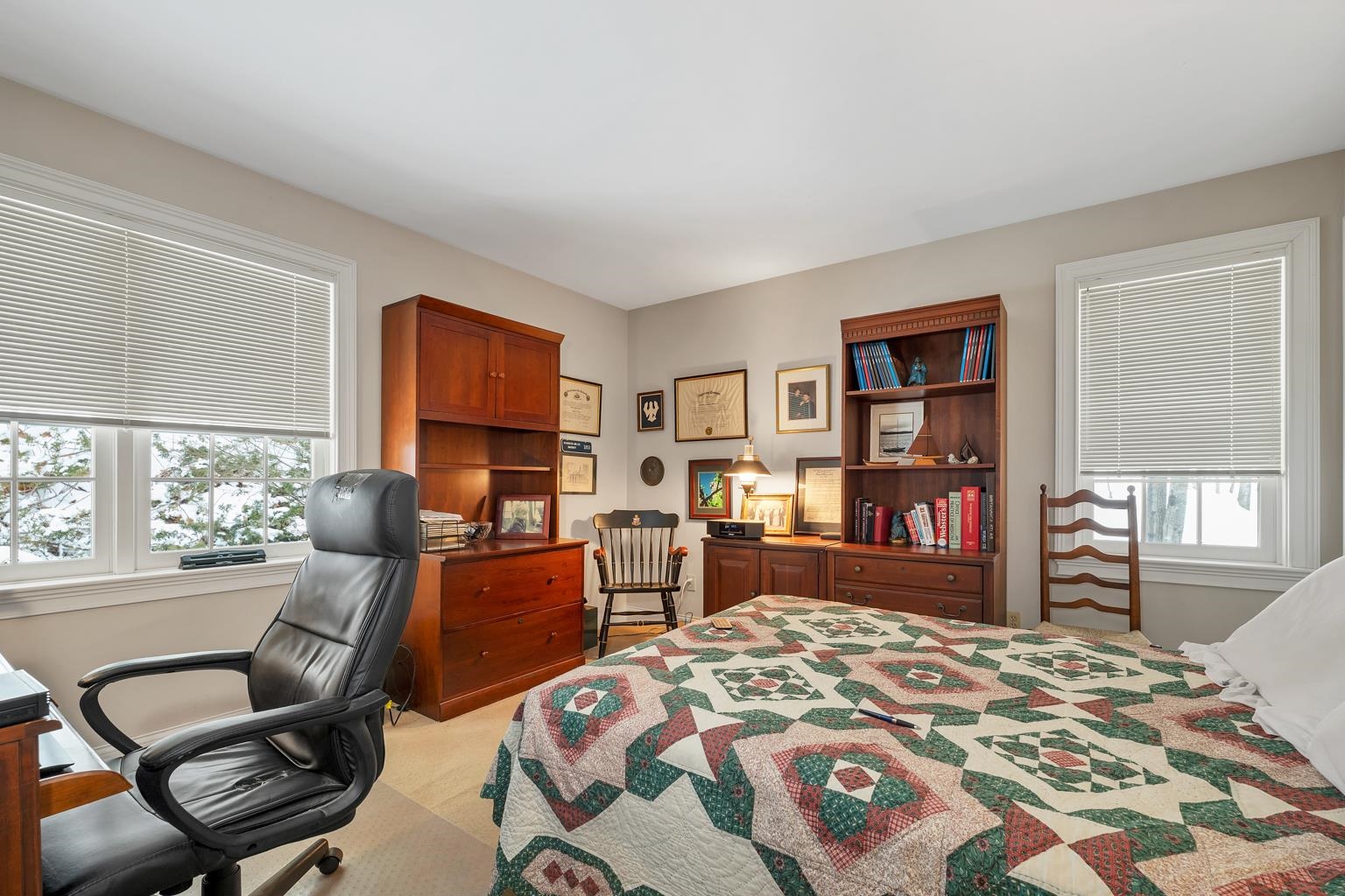 main property photo 28