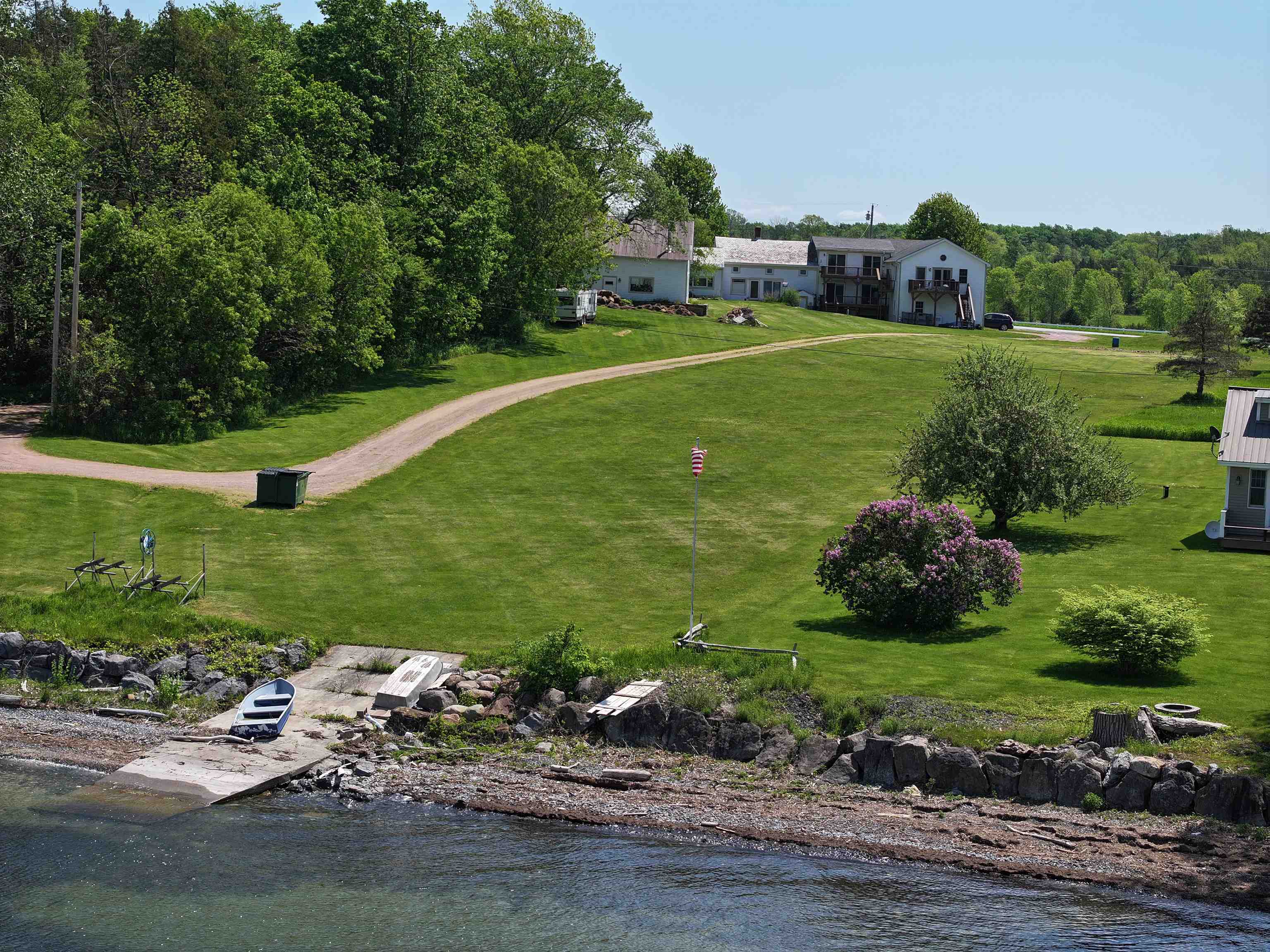 main property photo 15