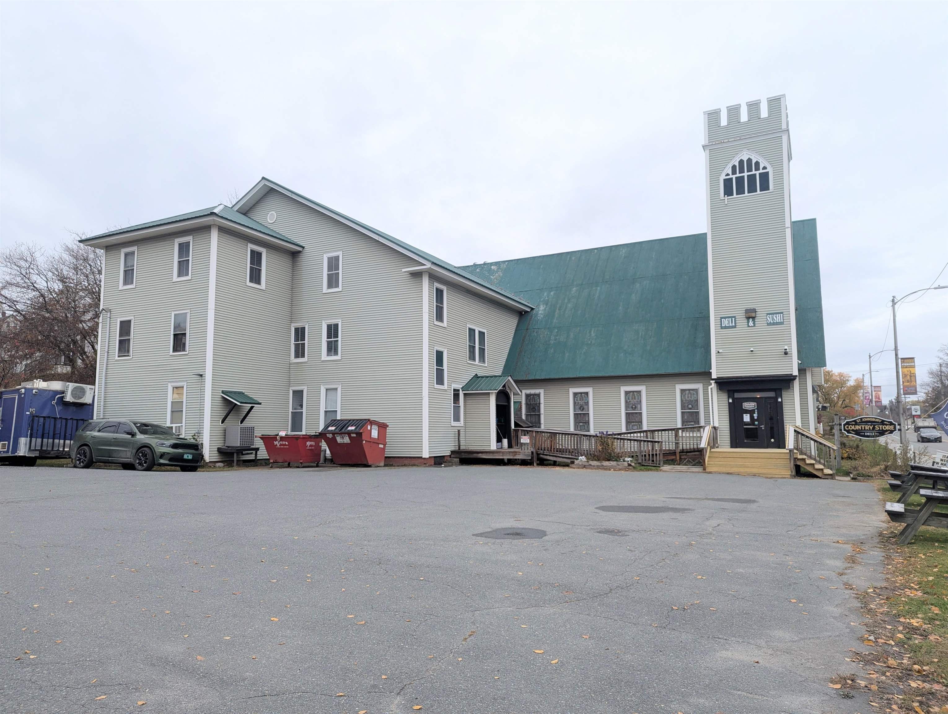 main property photo 3