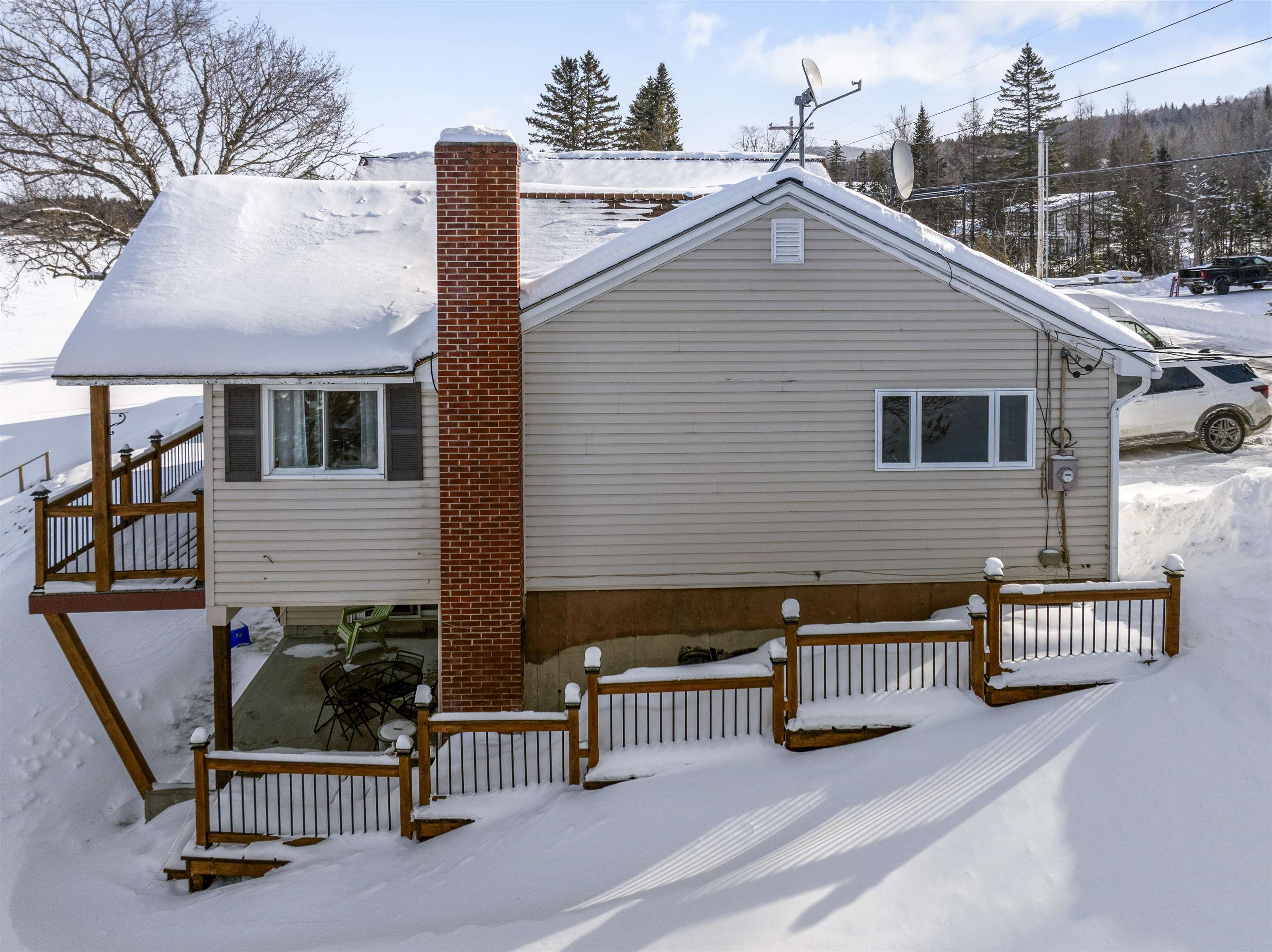 main property photo 40