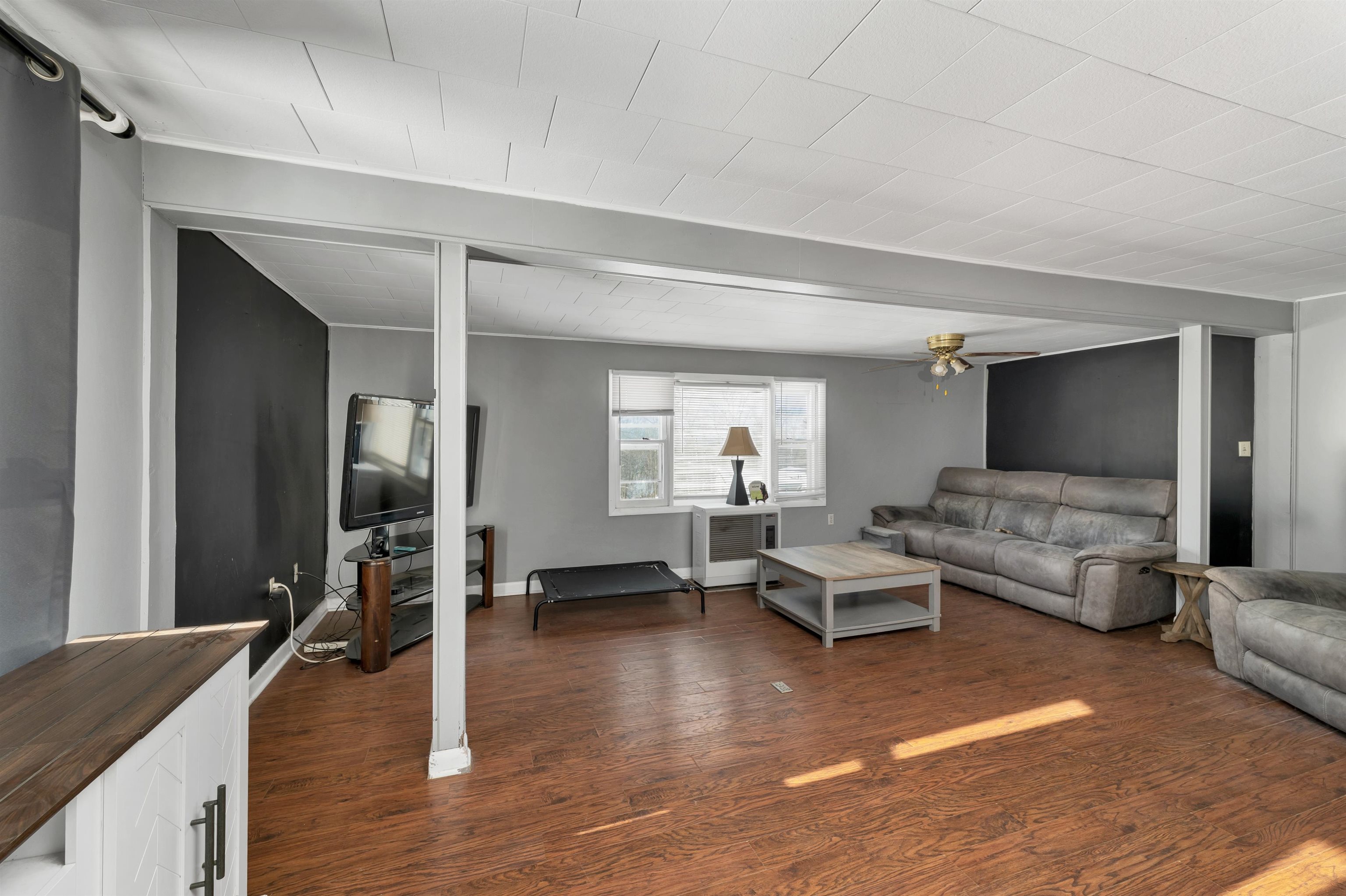 property viewer photo 10