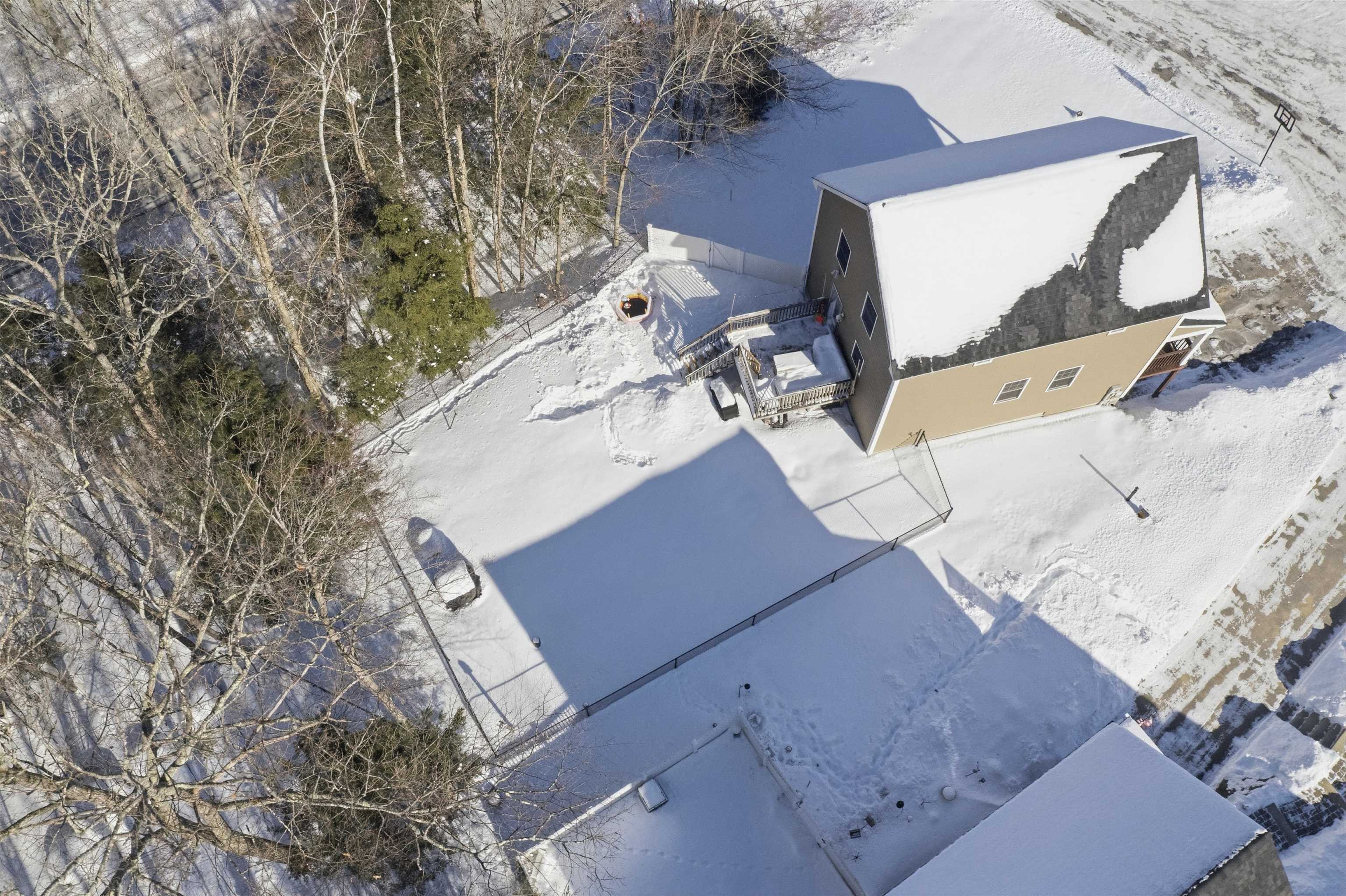 main property photo 23