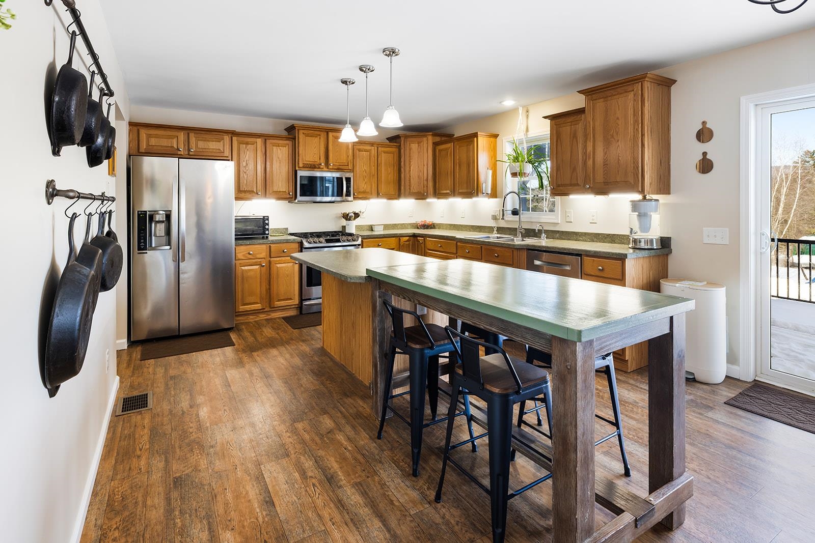 main property photo 10