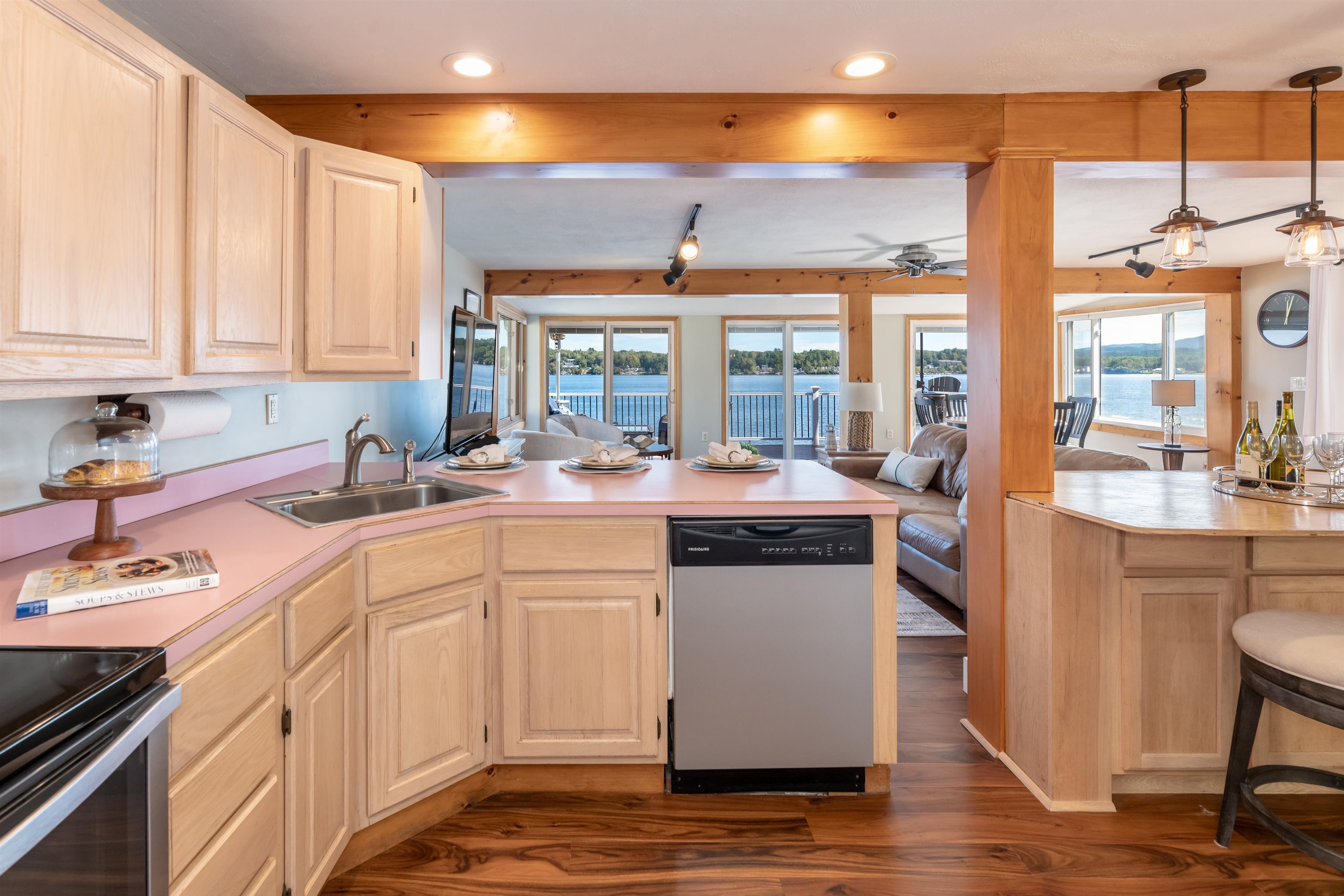 property viewer photo 15