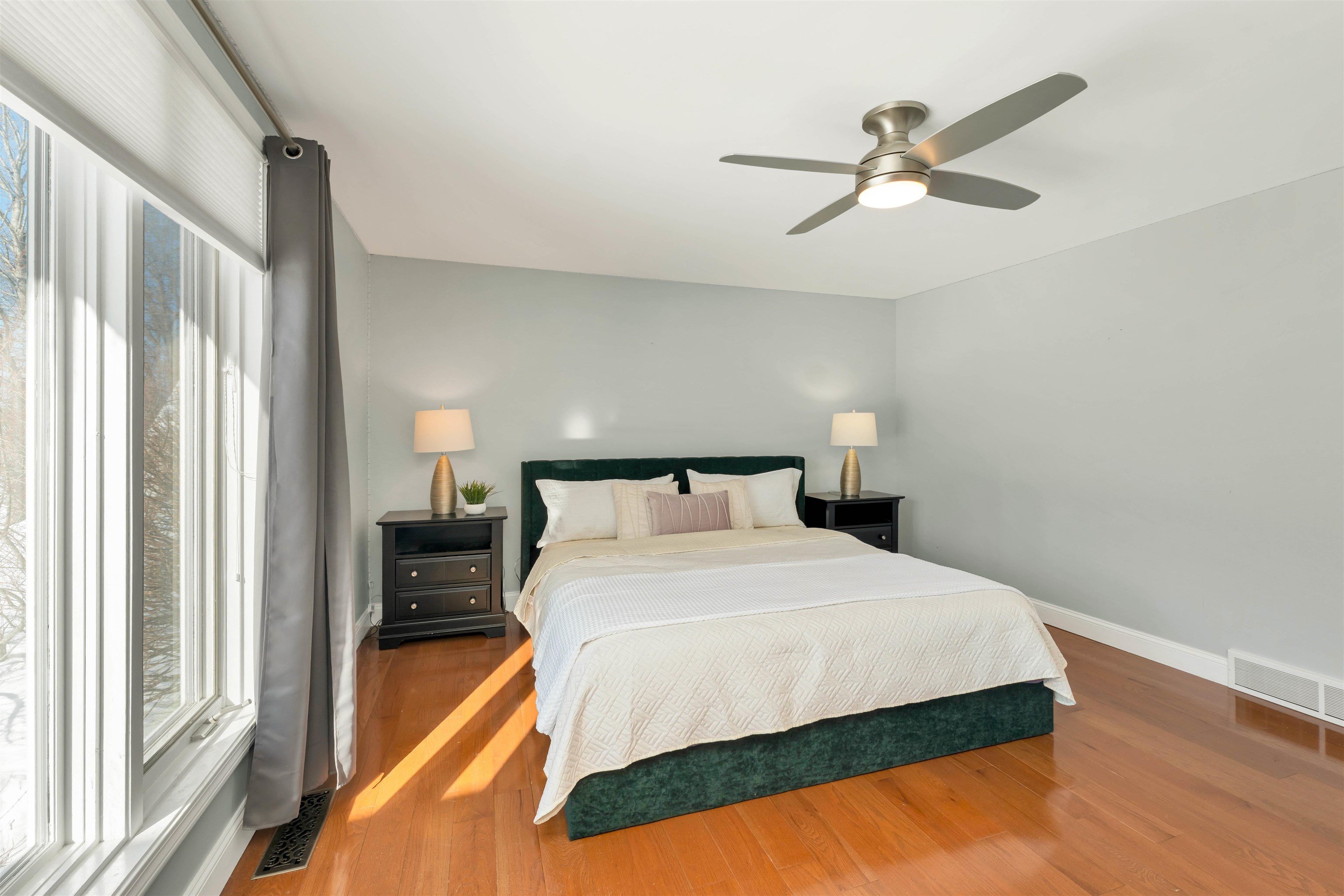 property viewer photo 23