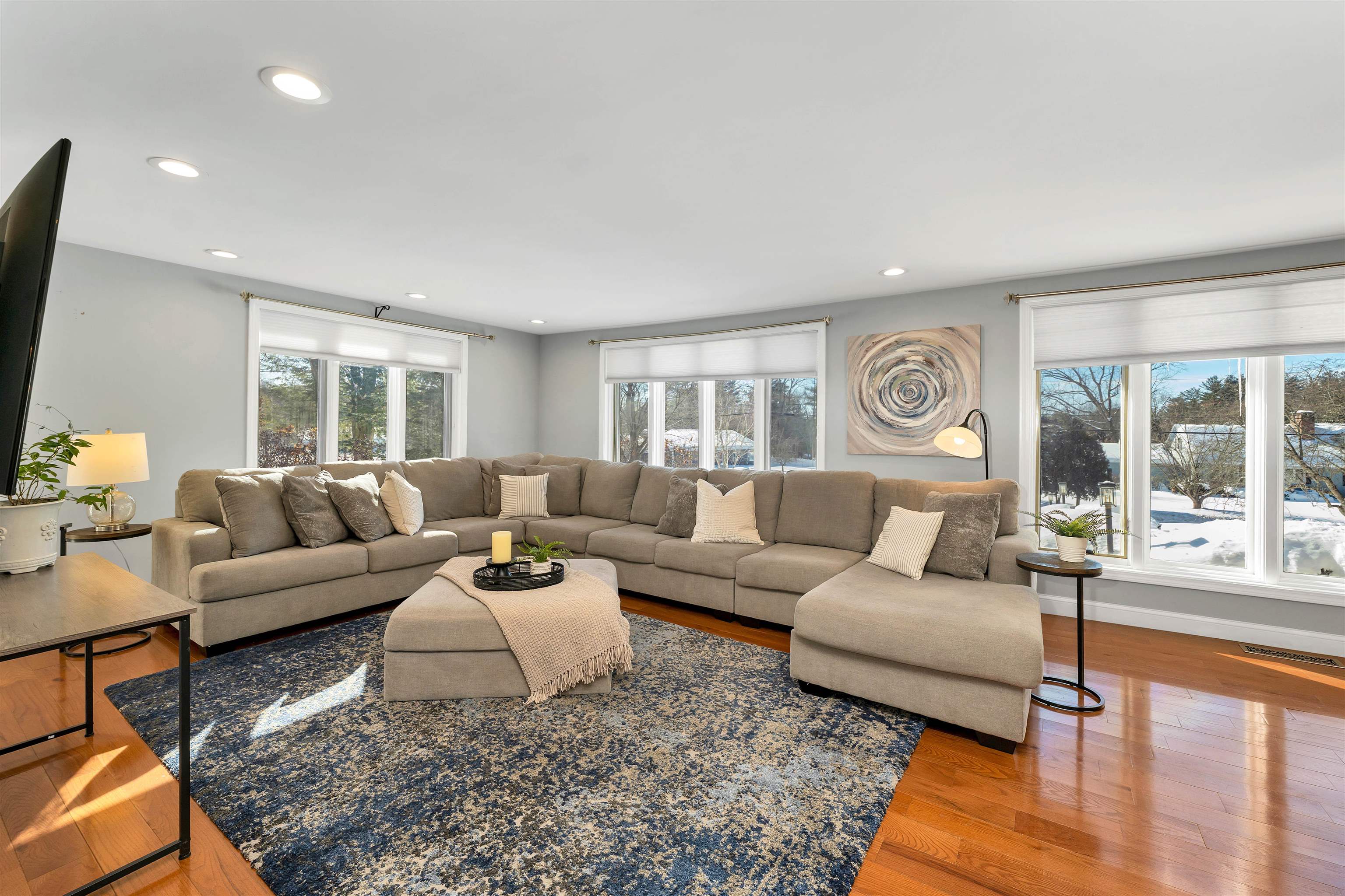 property viewer photo 4