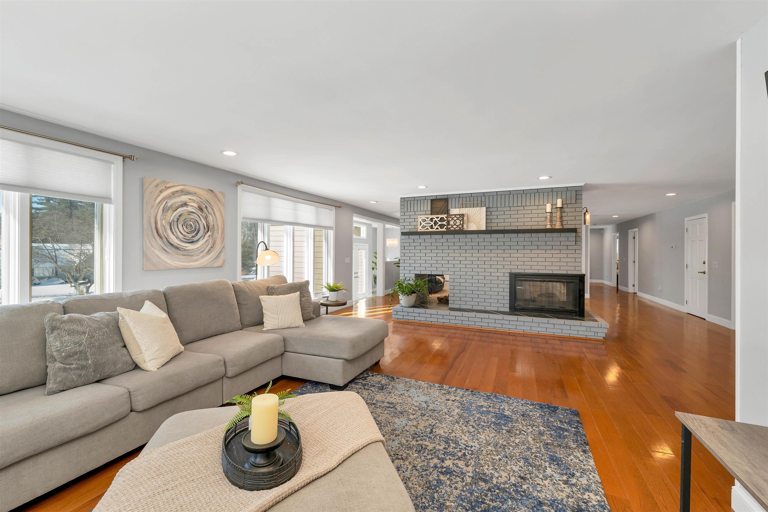property viewer photo 5