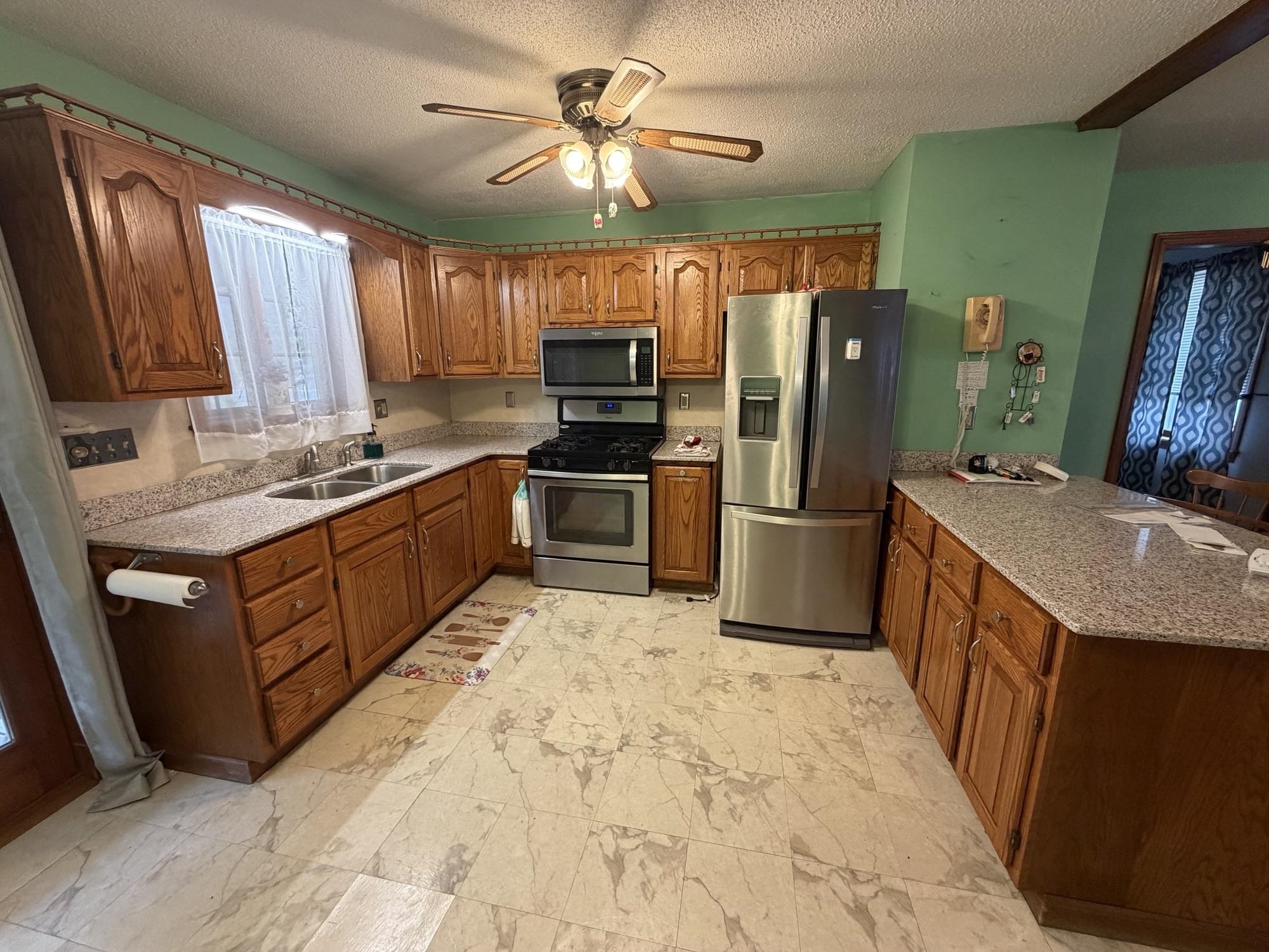 main property photo 10