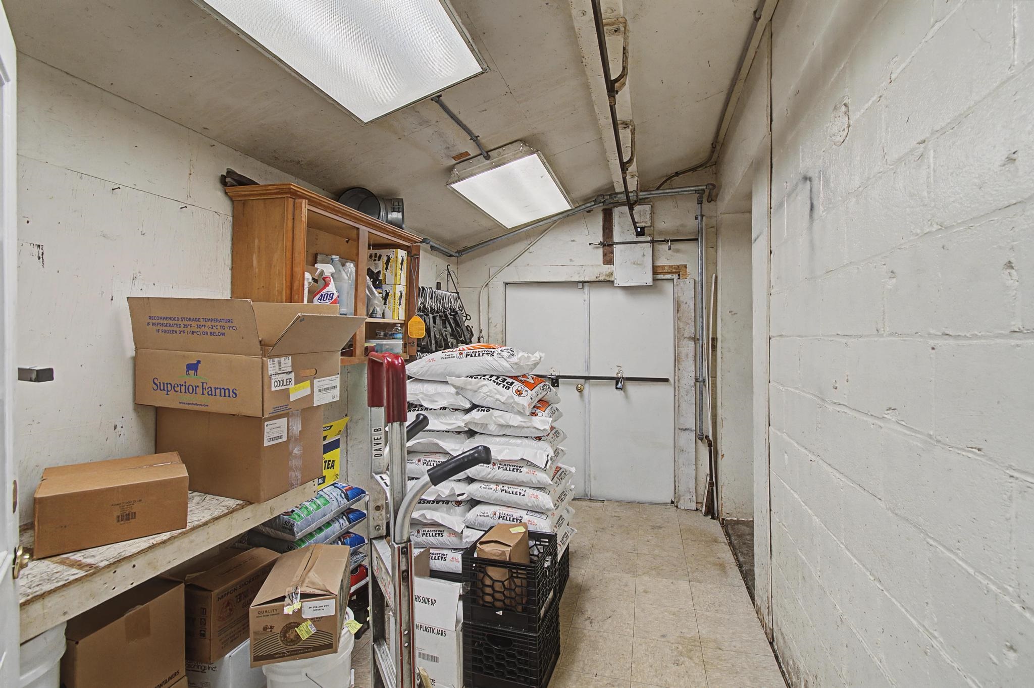 main property photo 19