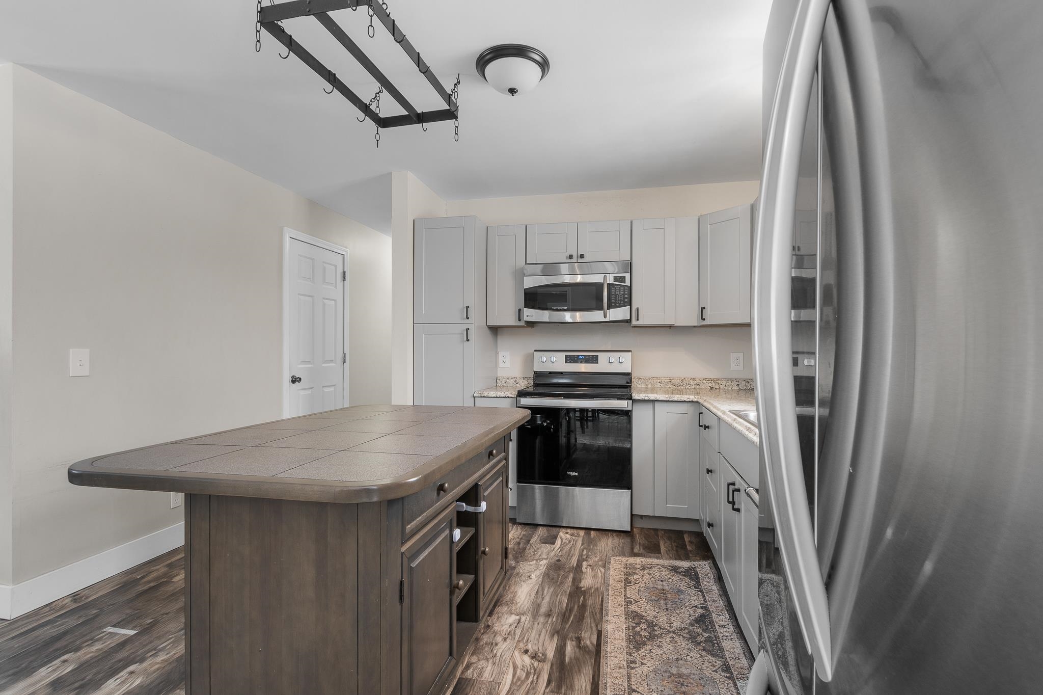 main property photo 14