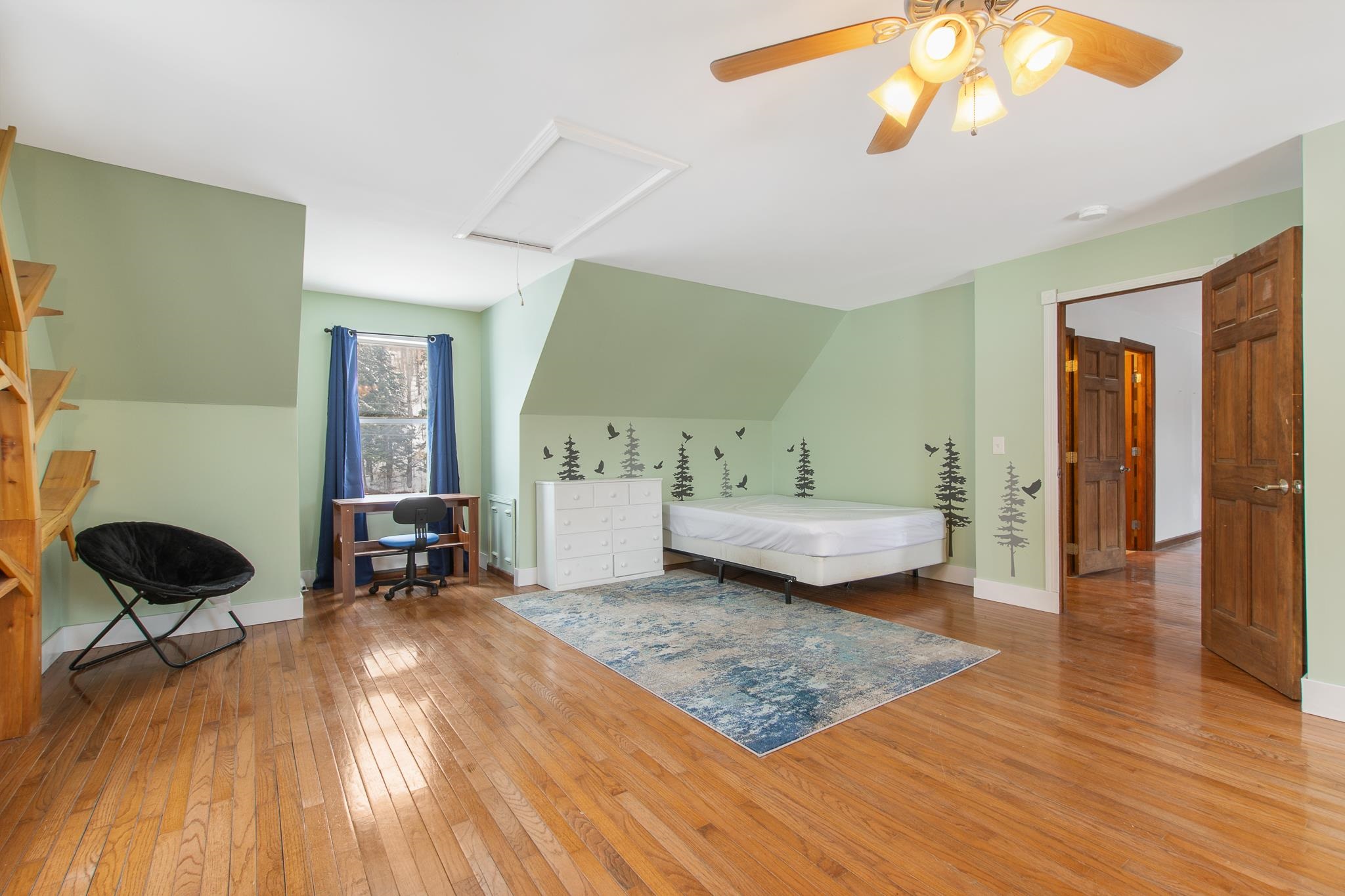 main property photo 35