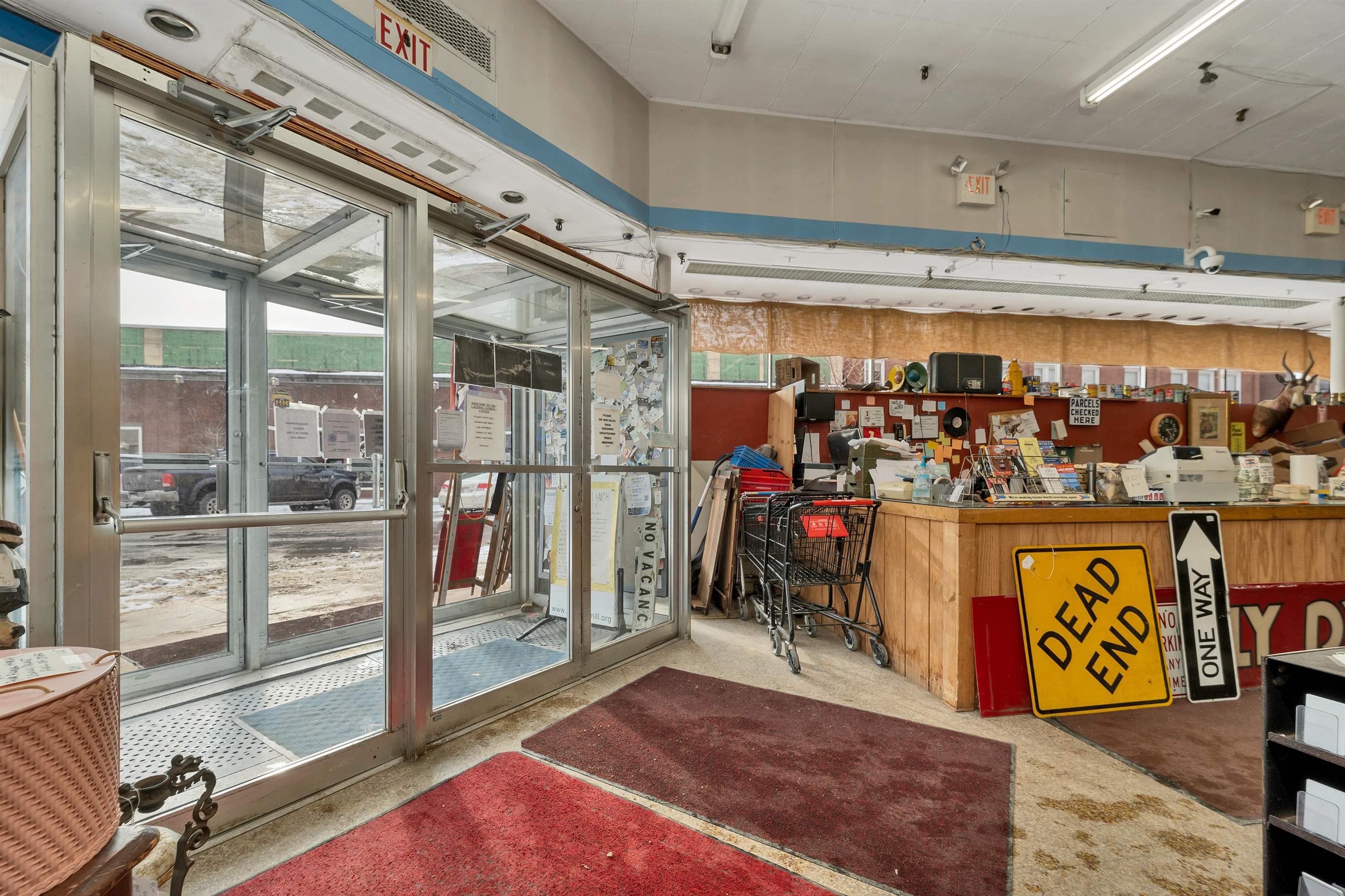 main property photo 28