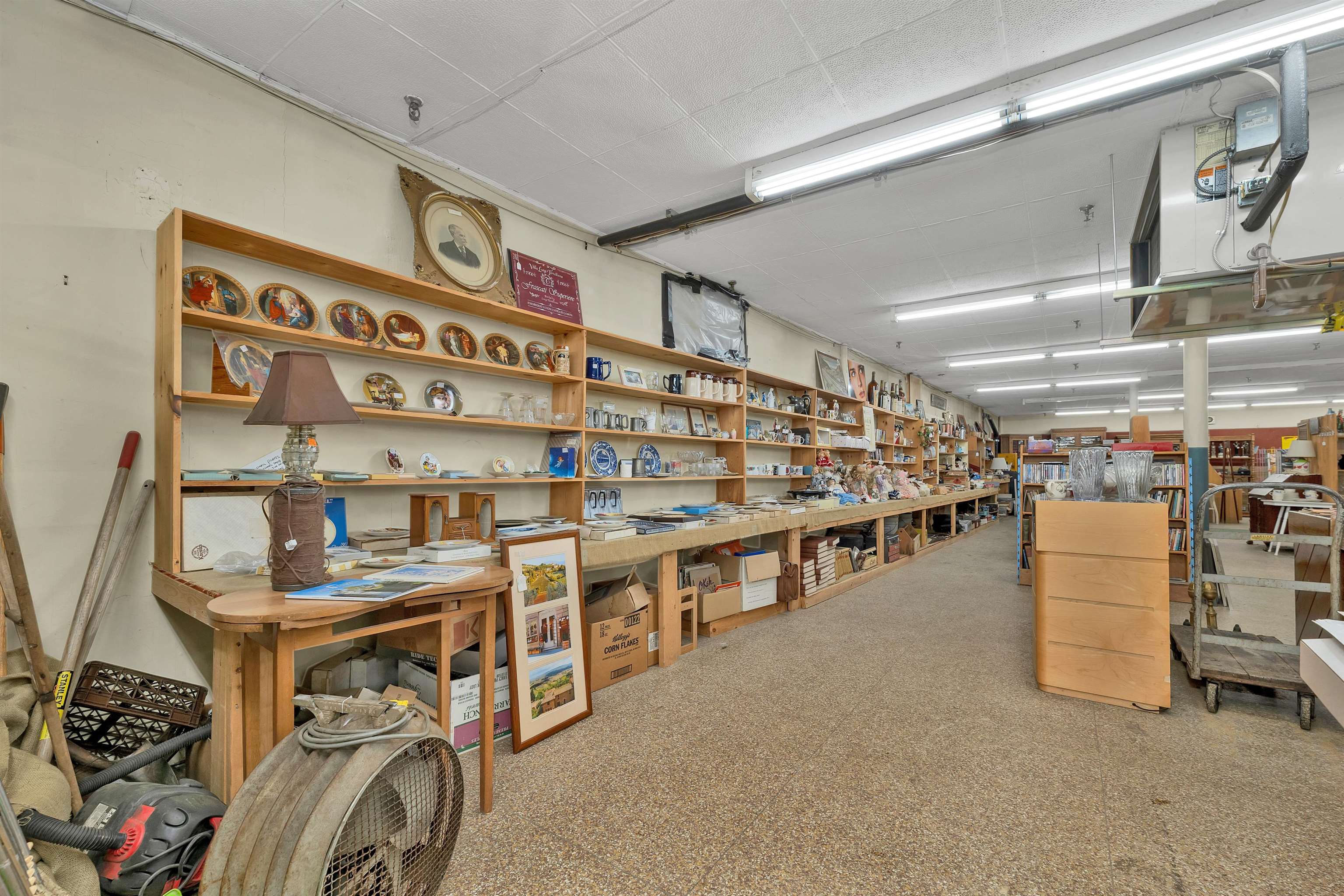 main property photo 32