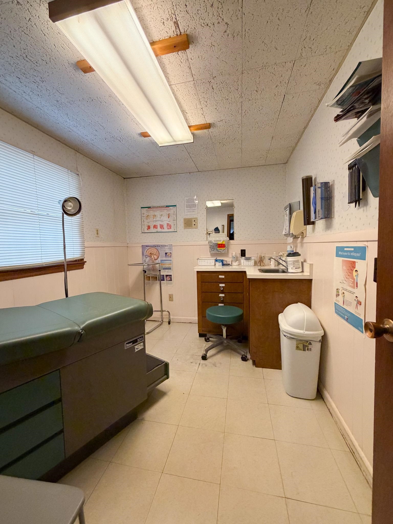 main property photo 10