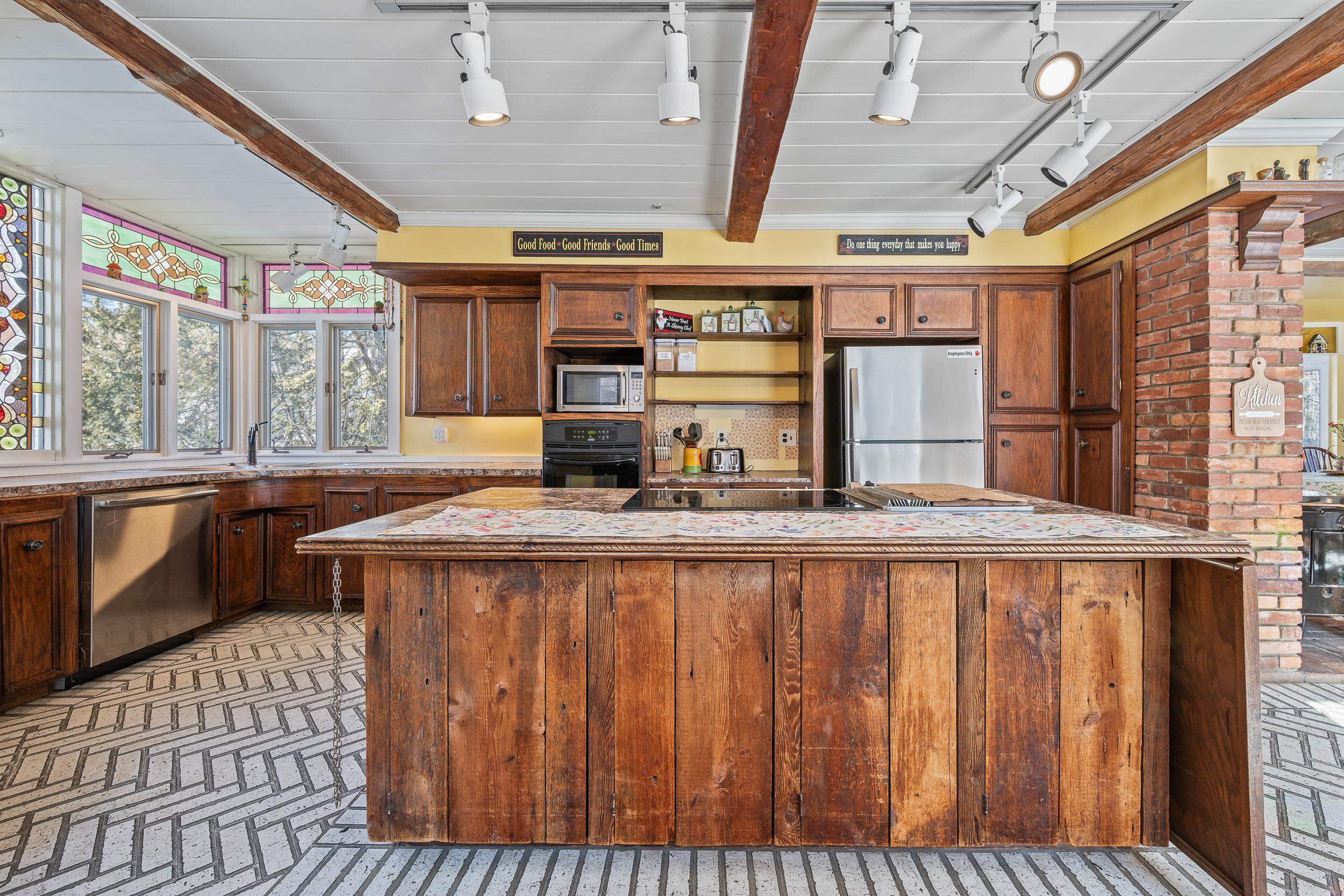 main property photo 8