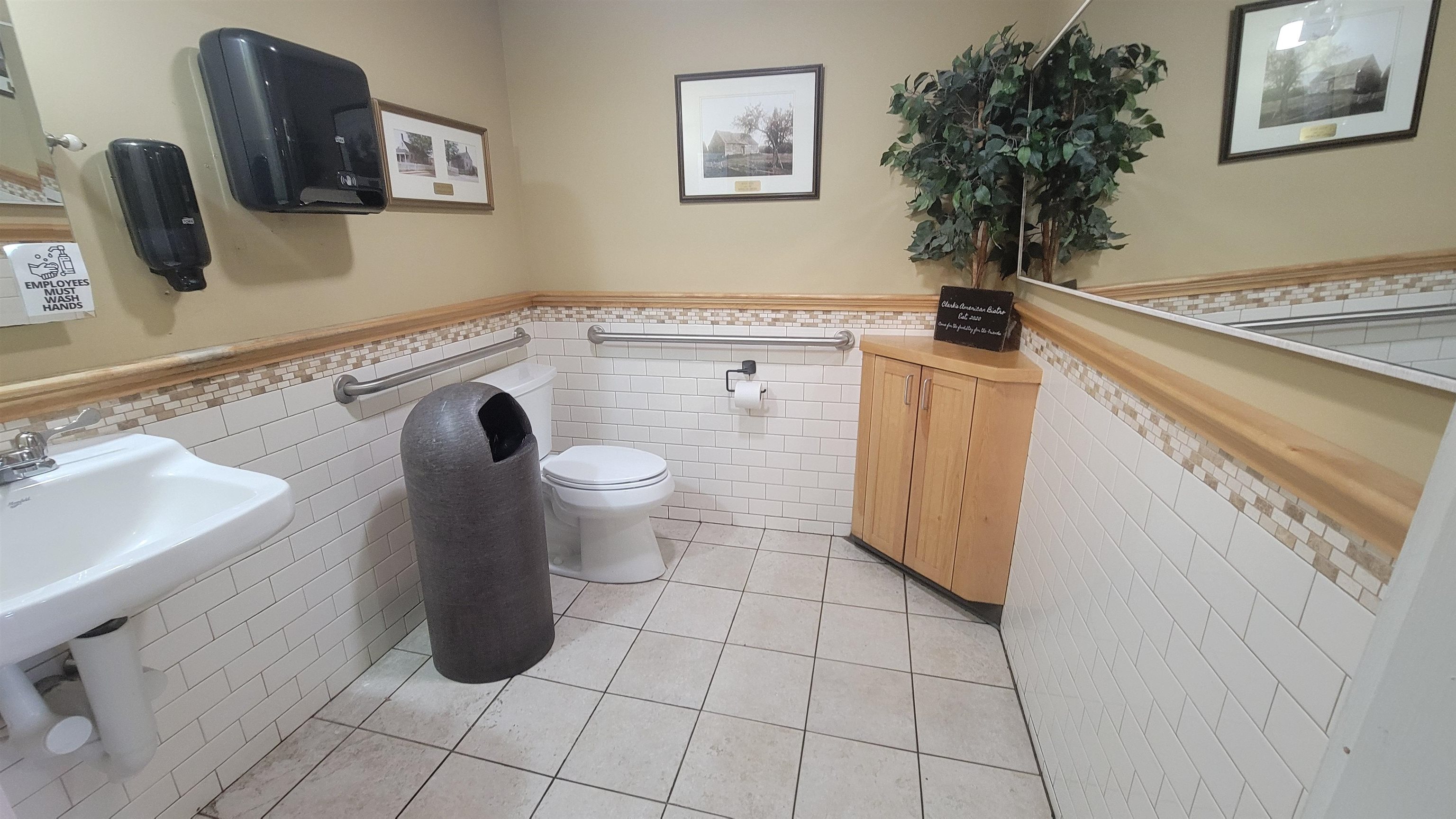 main property photo 8