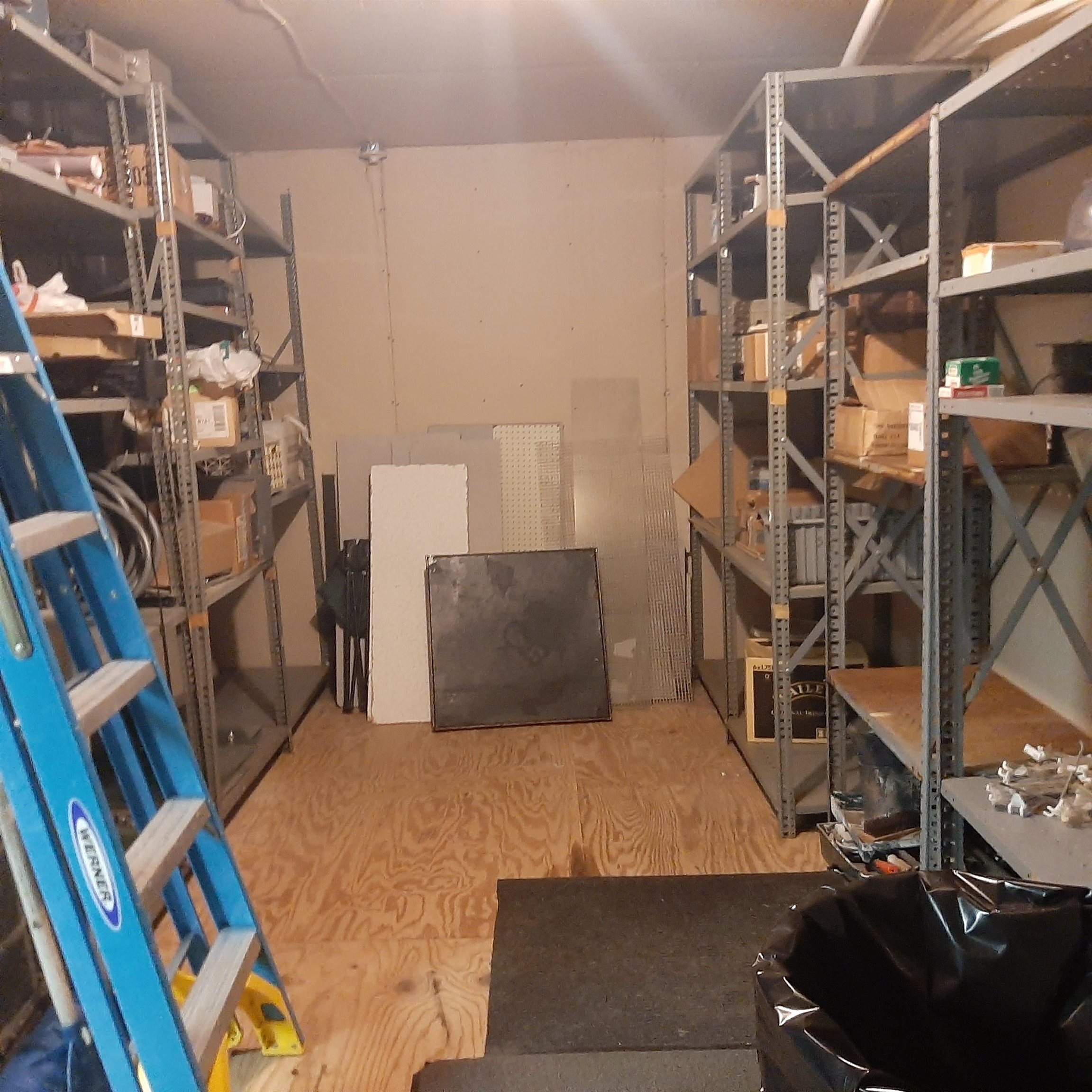 main property photo 23